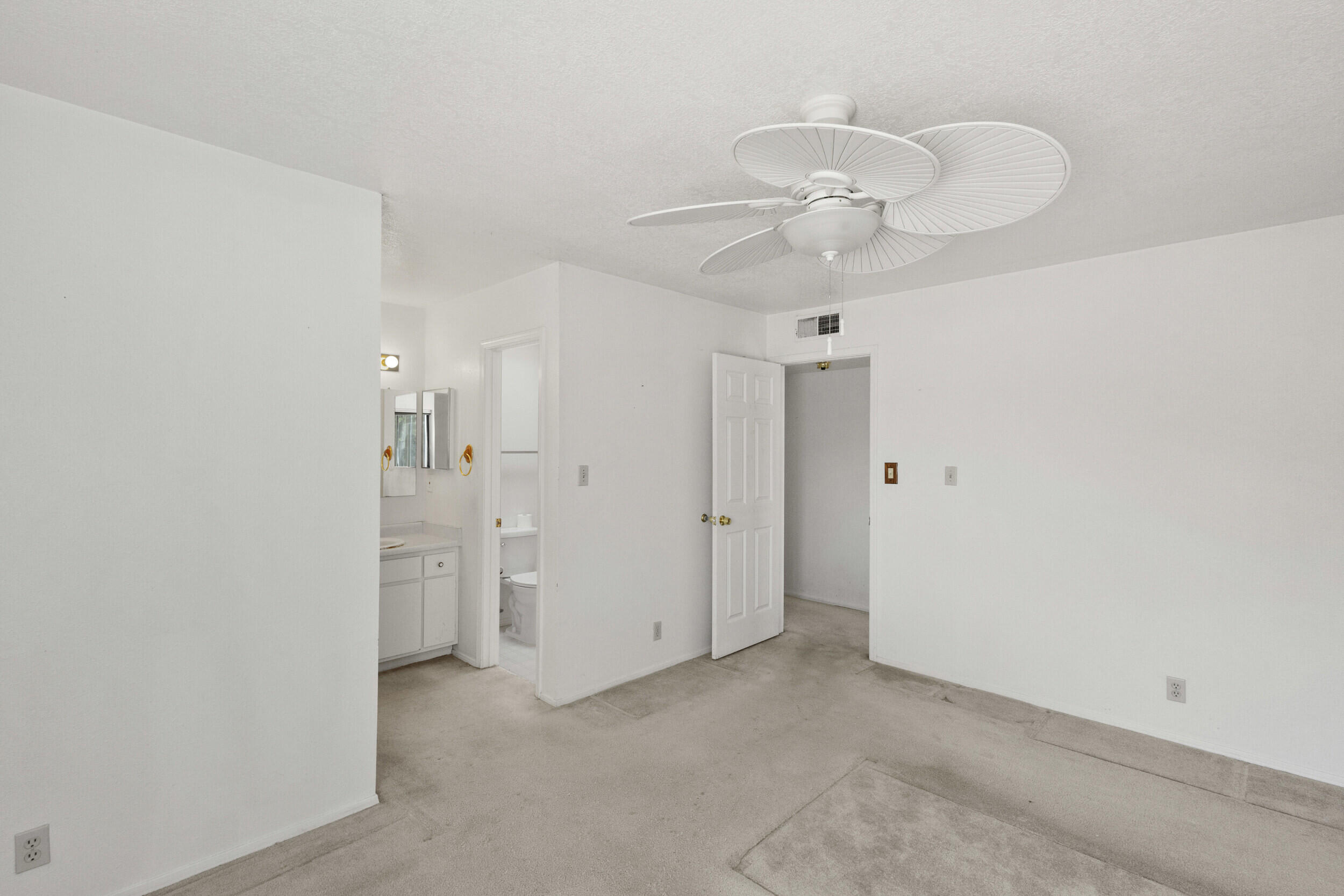 6549 CLIFFROSE Road NW