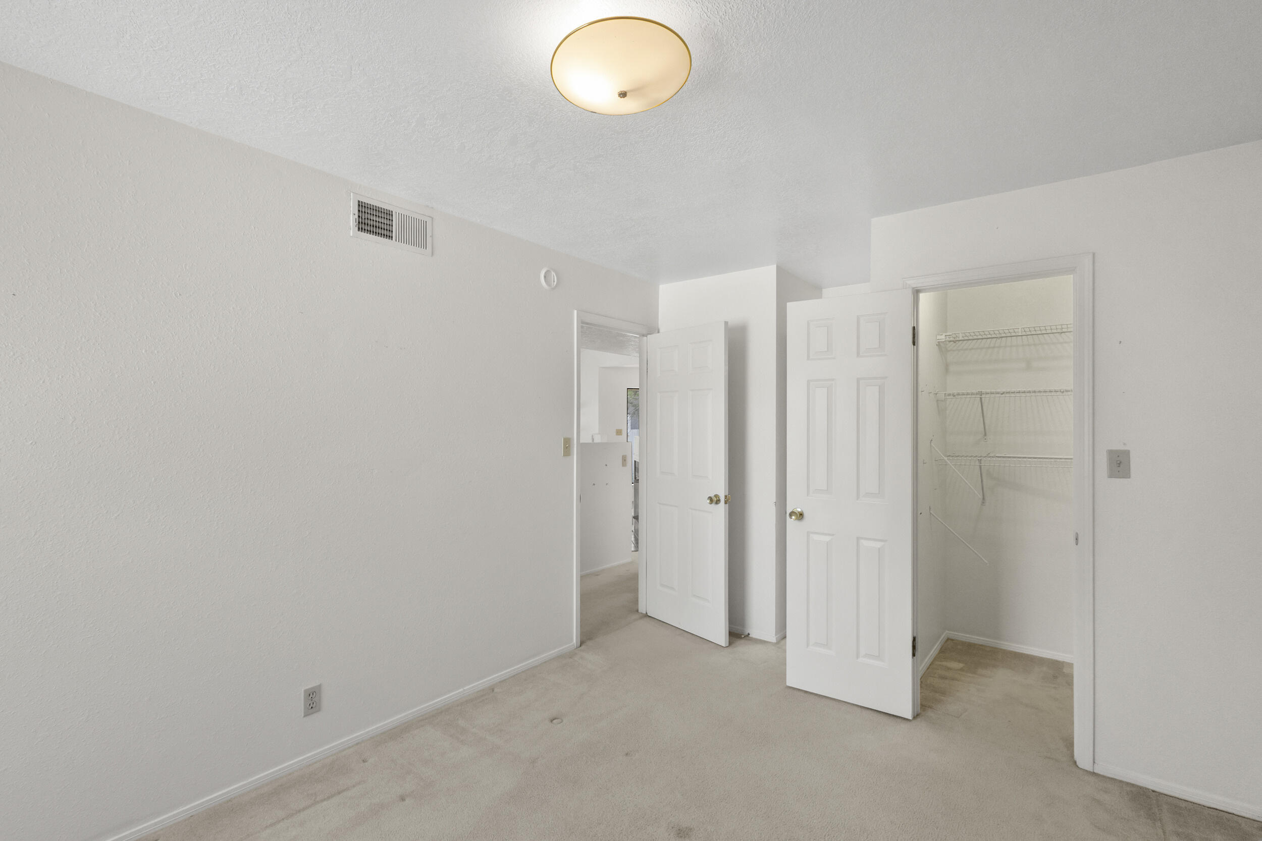 6549 CLIFFROSE Road NW