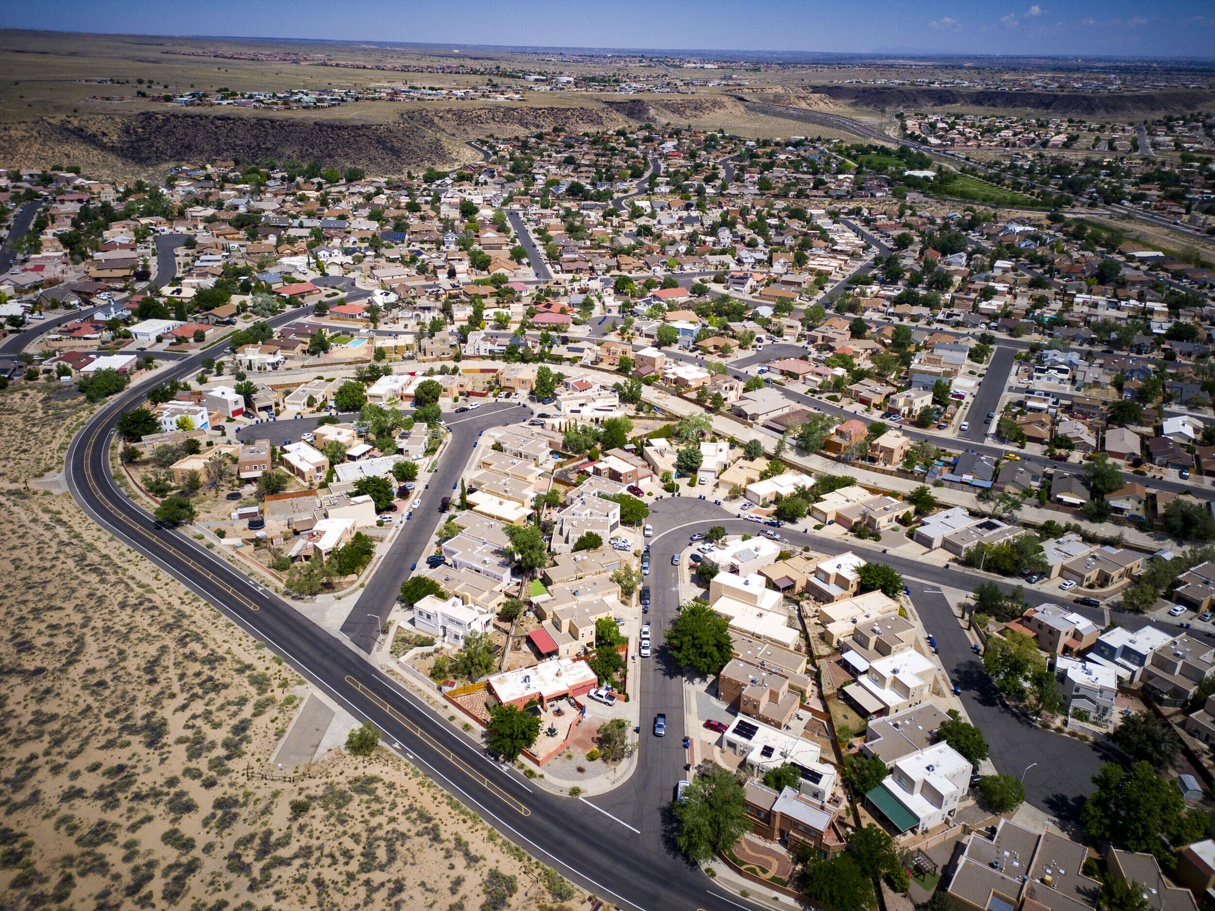 6549 CLIFFROSE Road NW