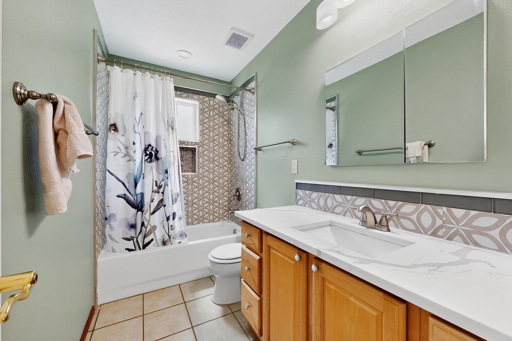 6 WESTERN SADDLE Drive