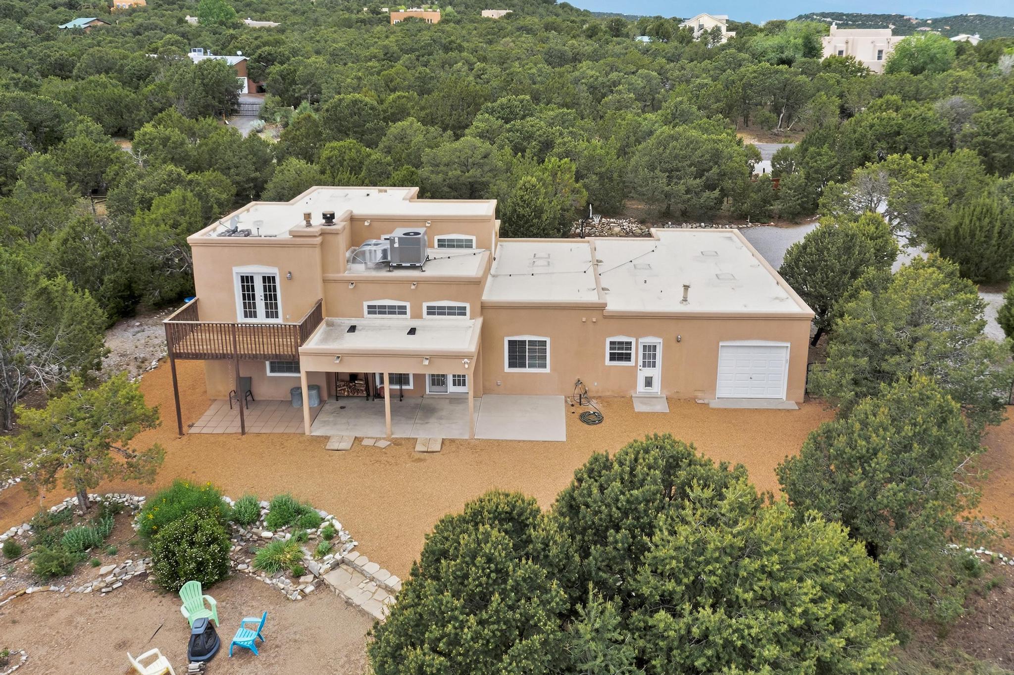 6 WESTERN SADDLE Drive