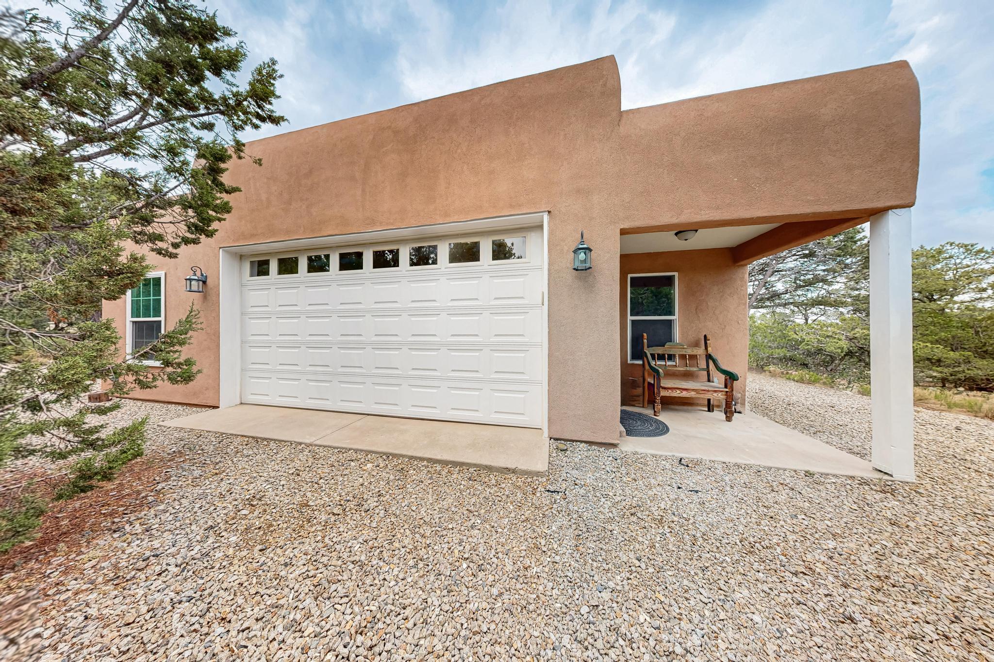 6 WESTERN SADDLE Drive