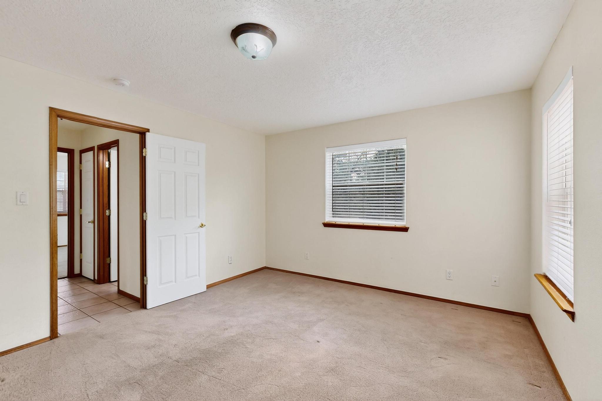 6 WESTERN SADDLE Drive