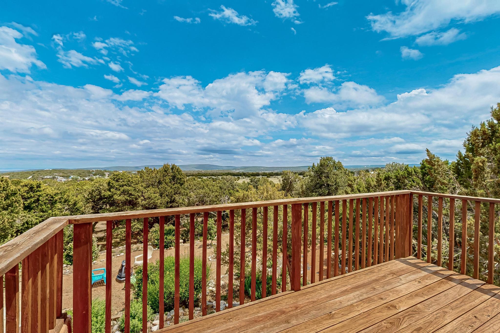 6 WESTERN SADDLE Drive