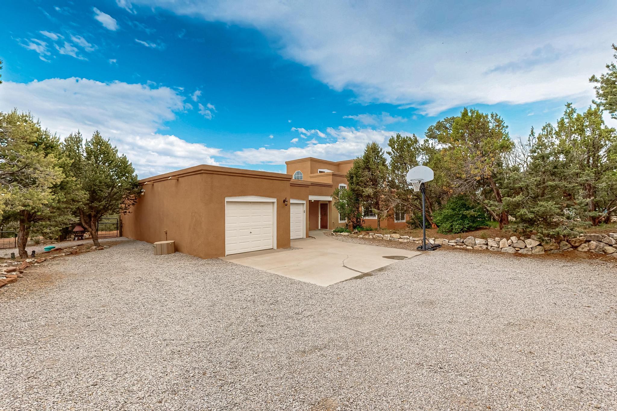 6 WESTERN SADDLE Drive