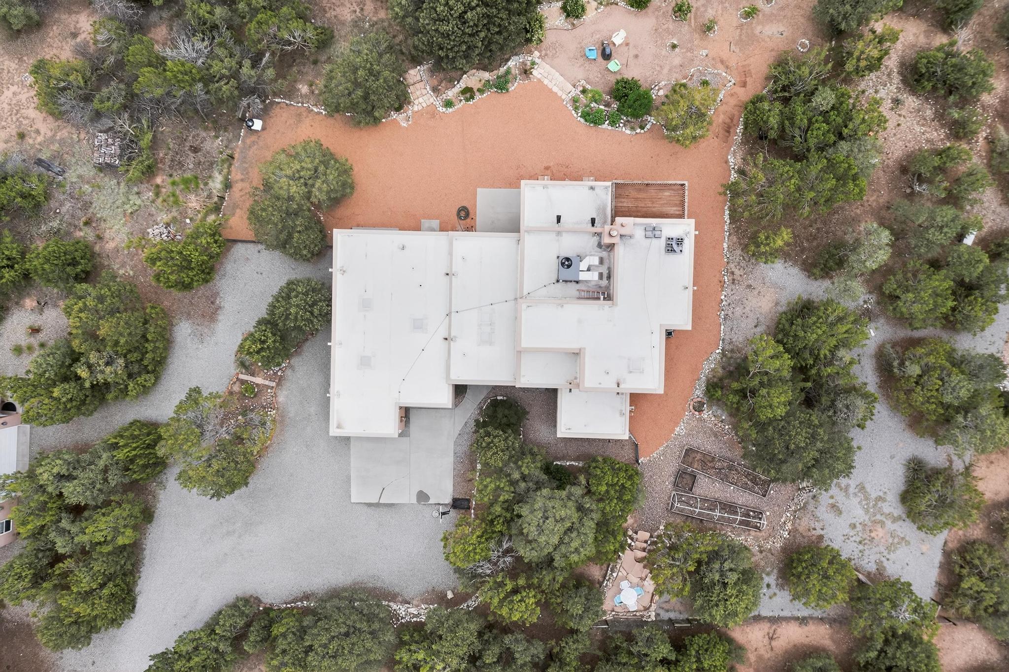 6 WESTERN SADDLE Drive