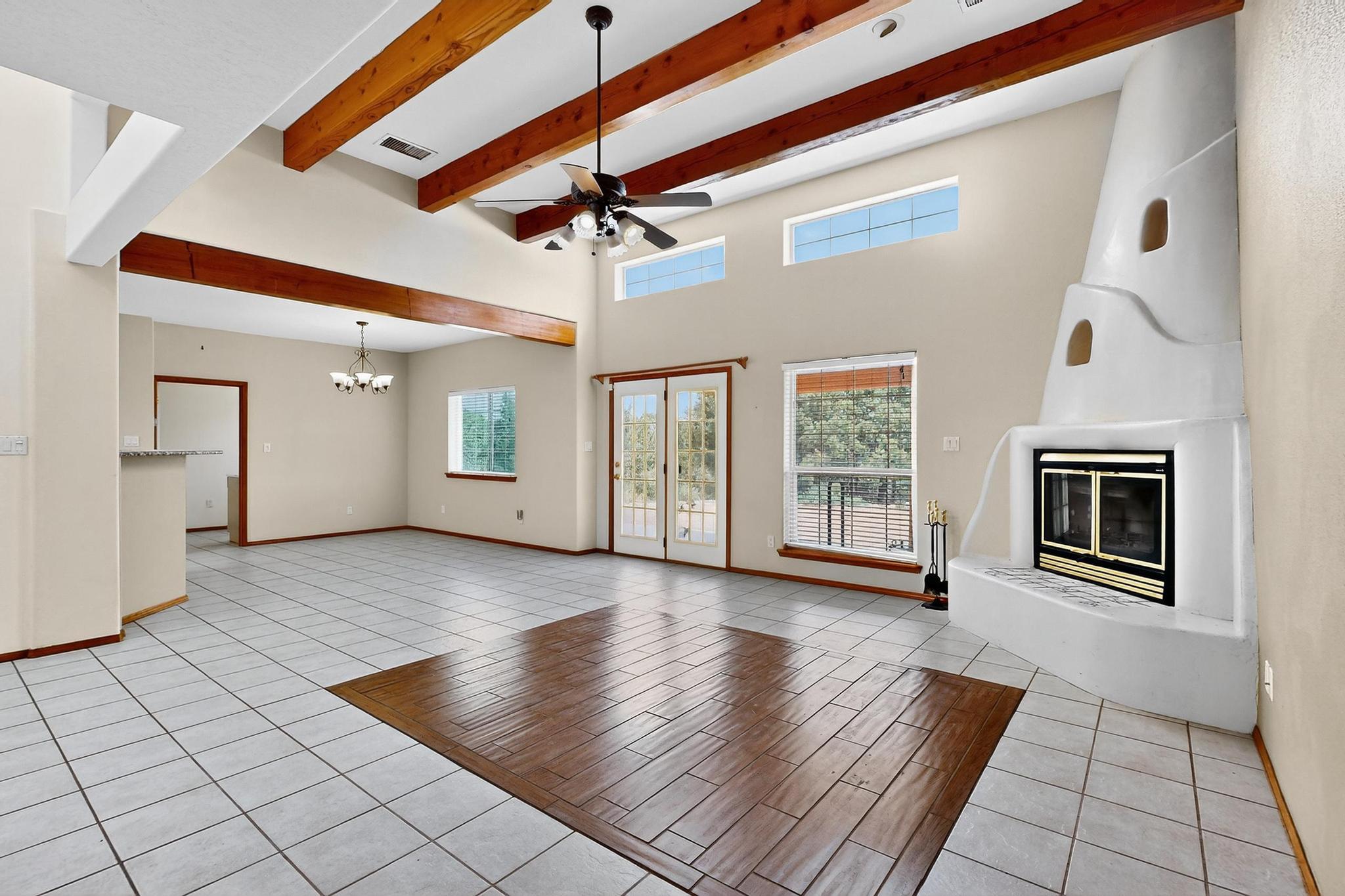 6 WESTERN SADDLE Drive