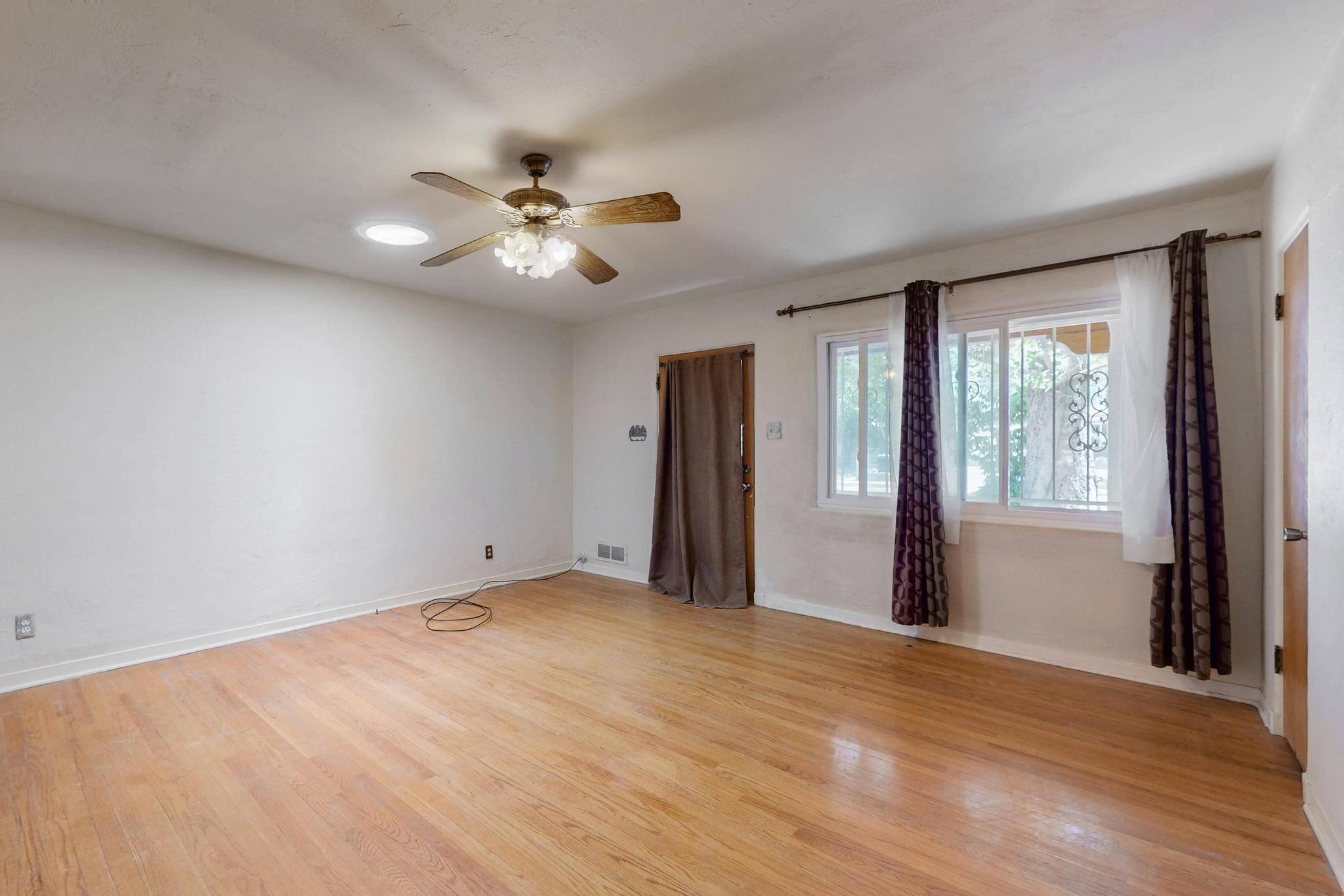 805 FLORIDA Street SE