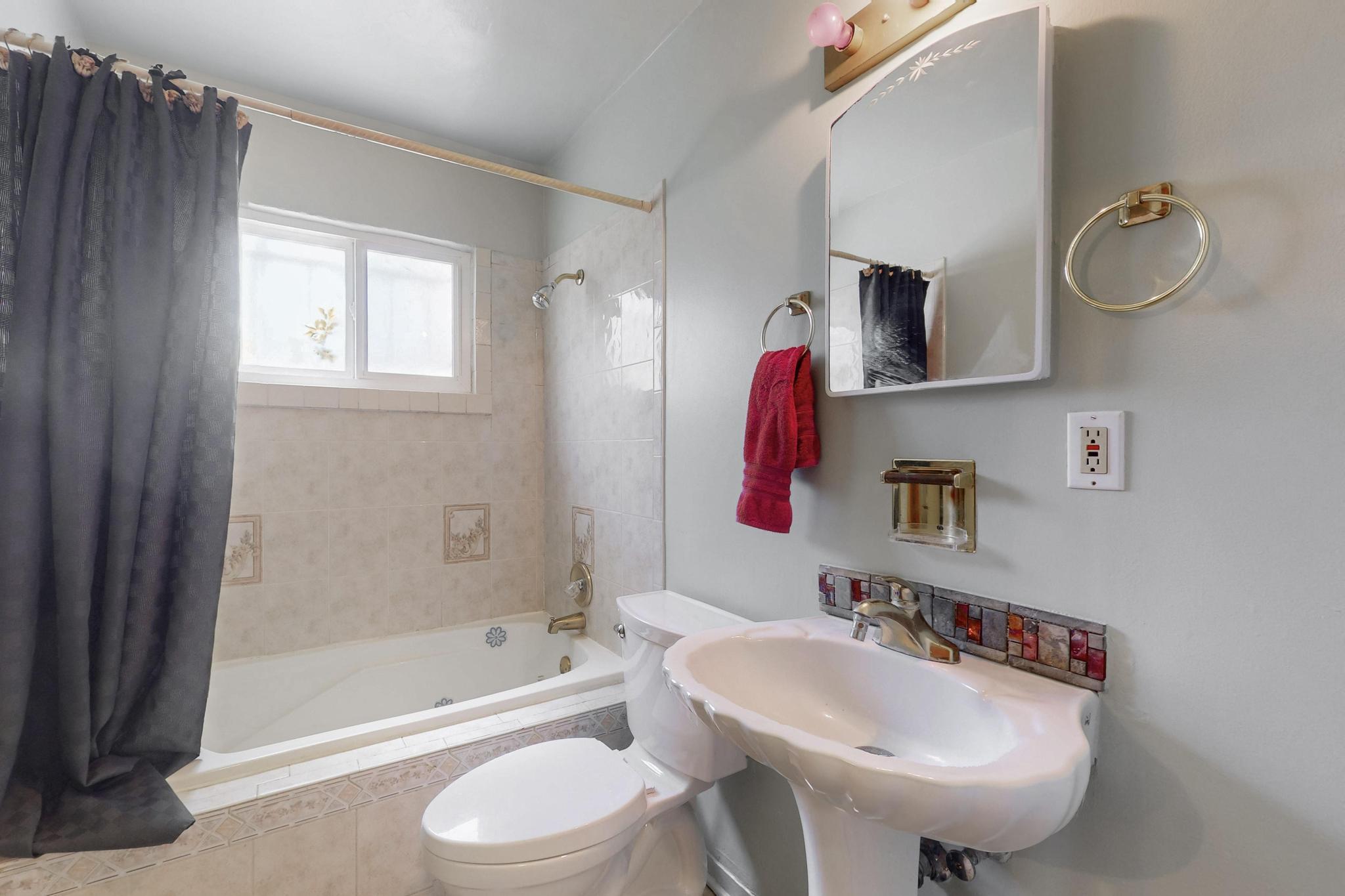 805 FLORIDA Street SE