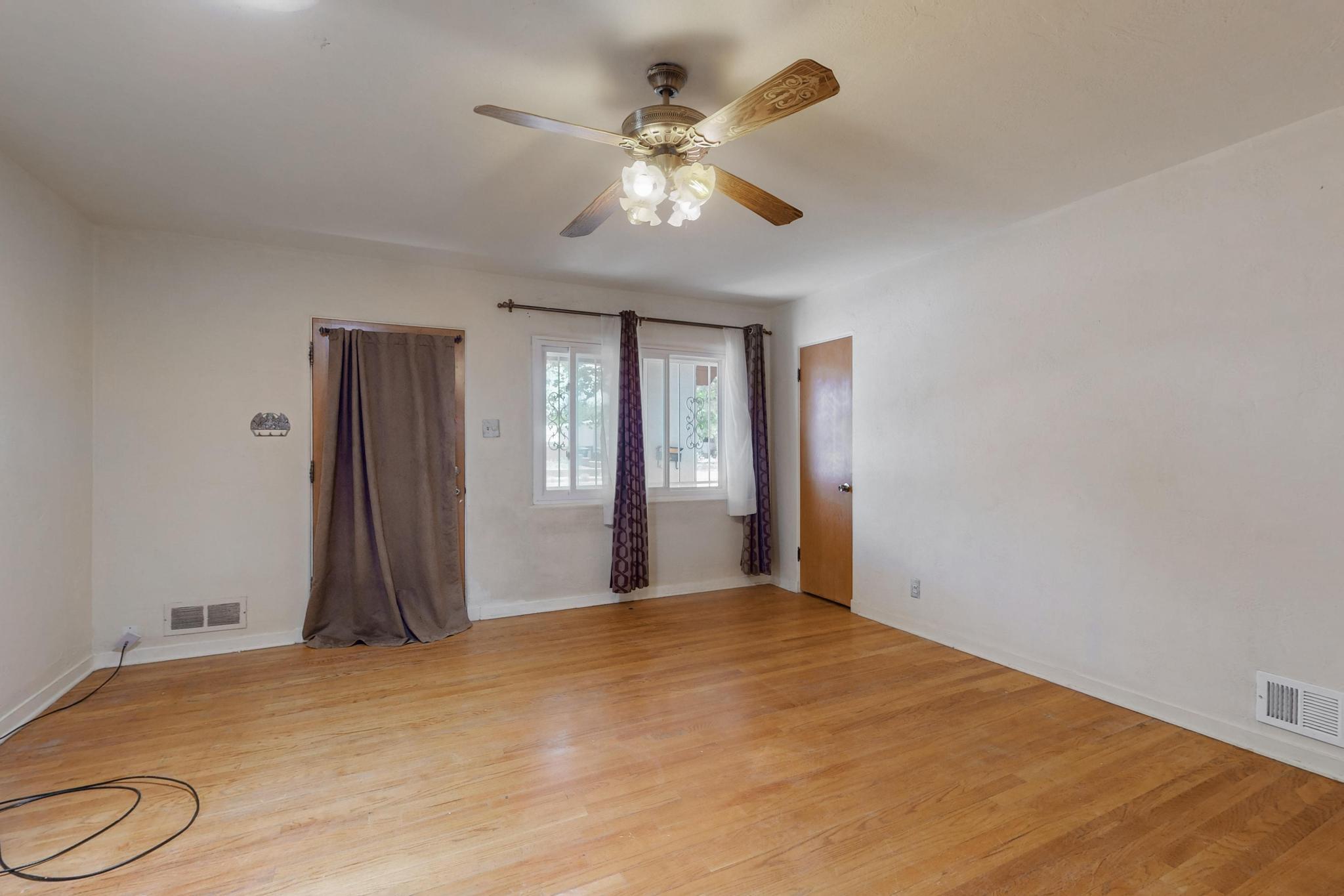 805 FLORIDA Street SE