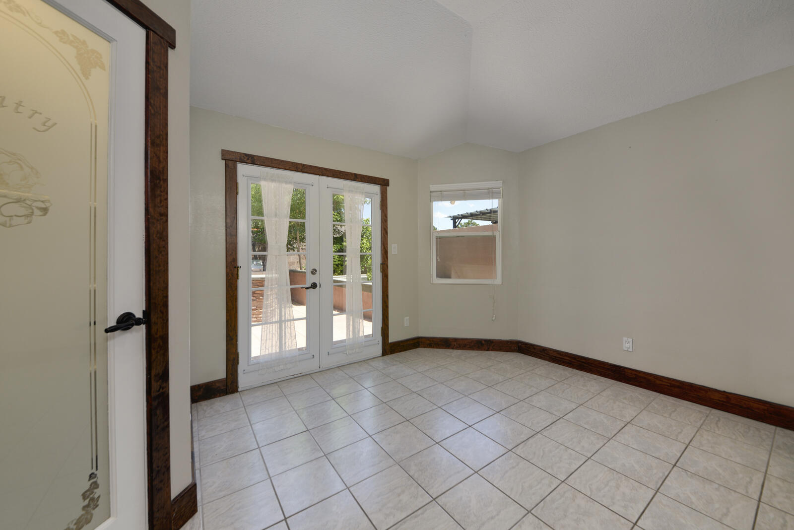 7520 ROSETTE Drive NW