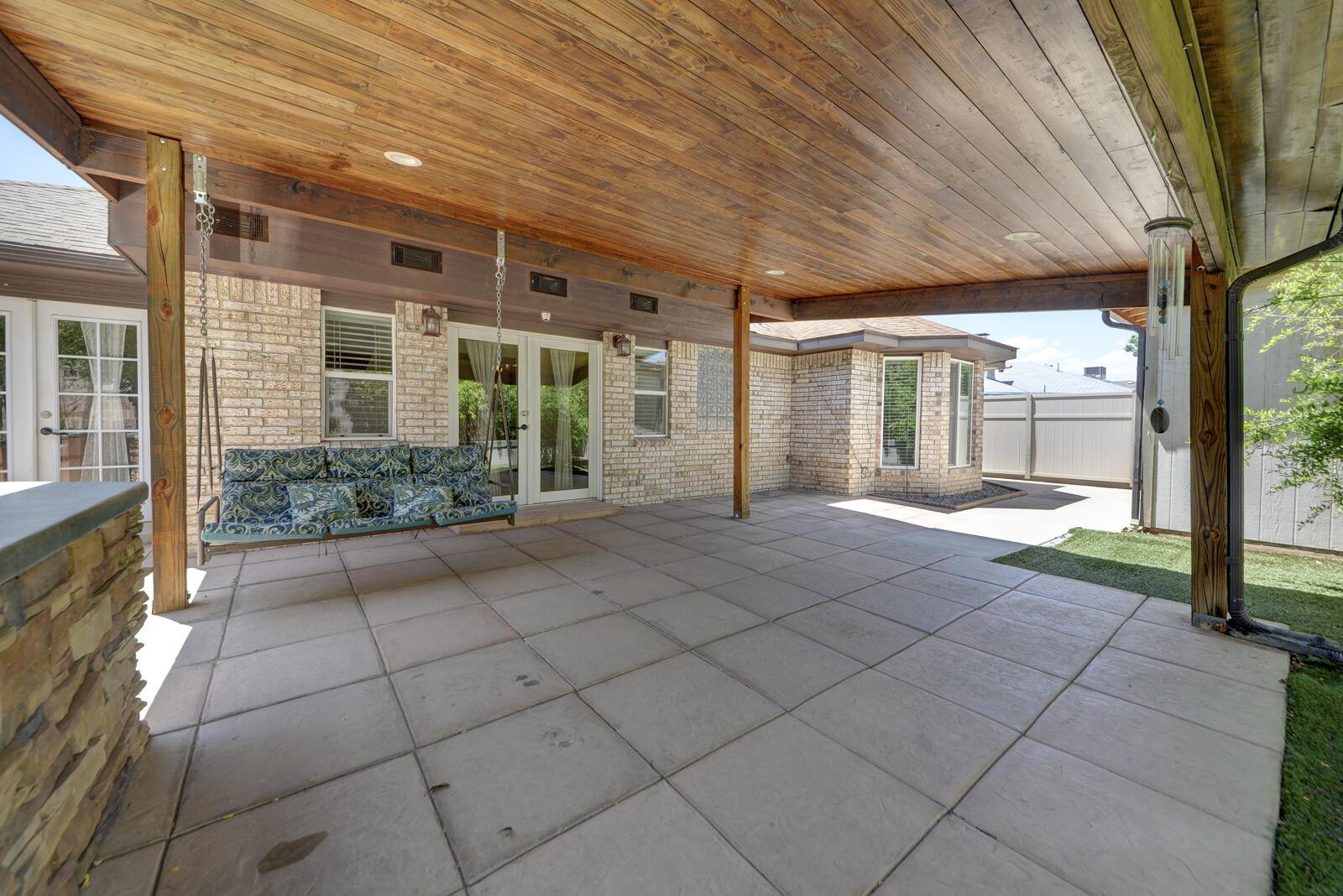 7520 ROSETTE Drive NW