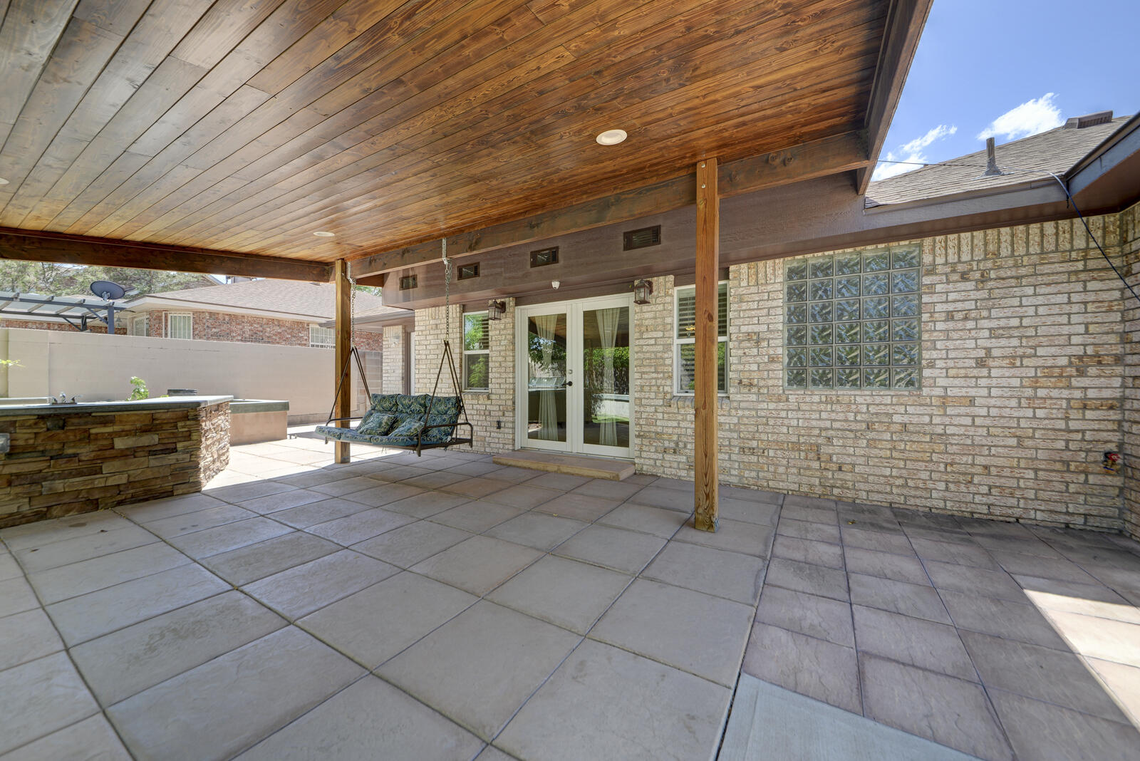 7520 ROSETTE Drive NW