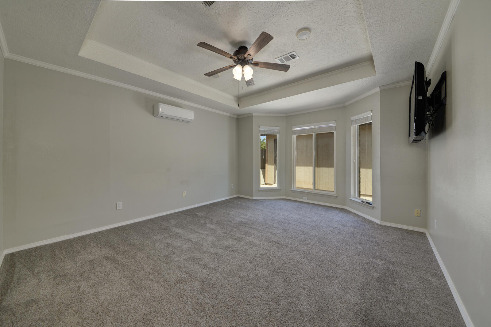 7520 ROSETTE Drive NW