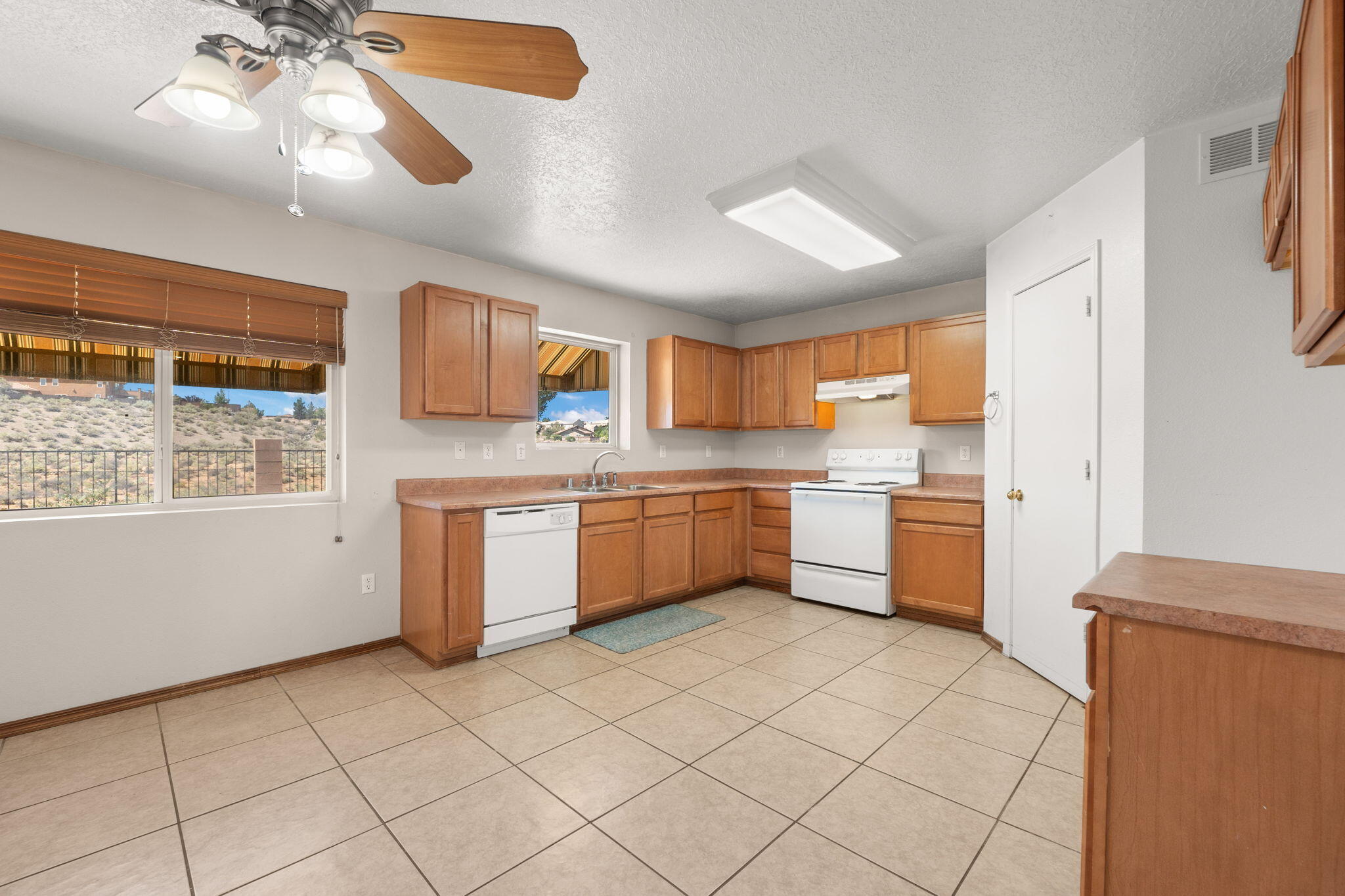 6008 BURGOS Avenue NW