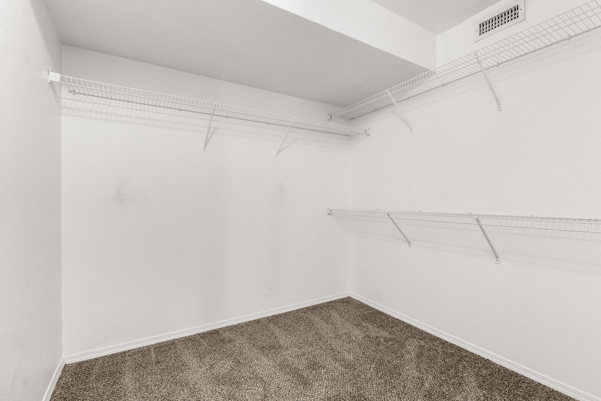 6008 BURGOS Avenue NW