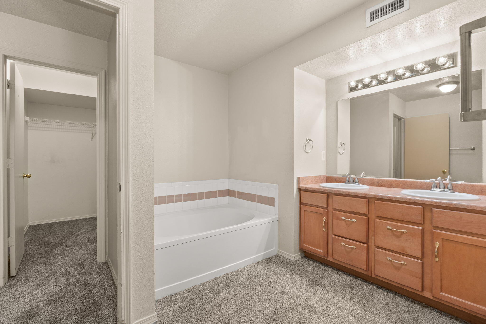 6008 BURGOS Avenue NW