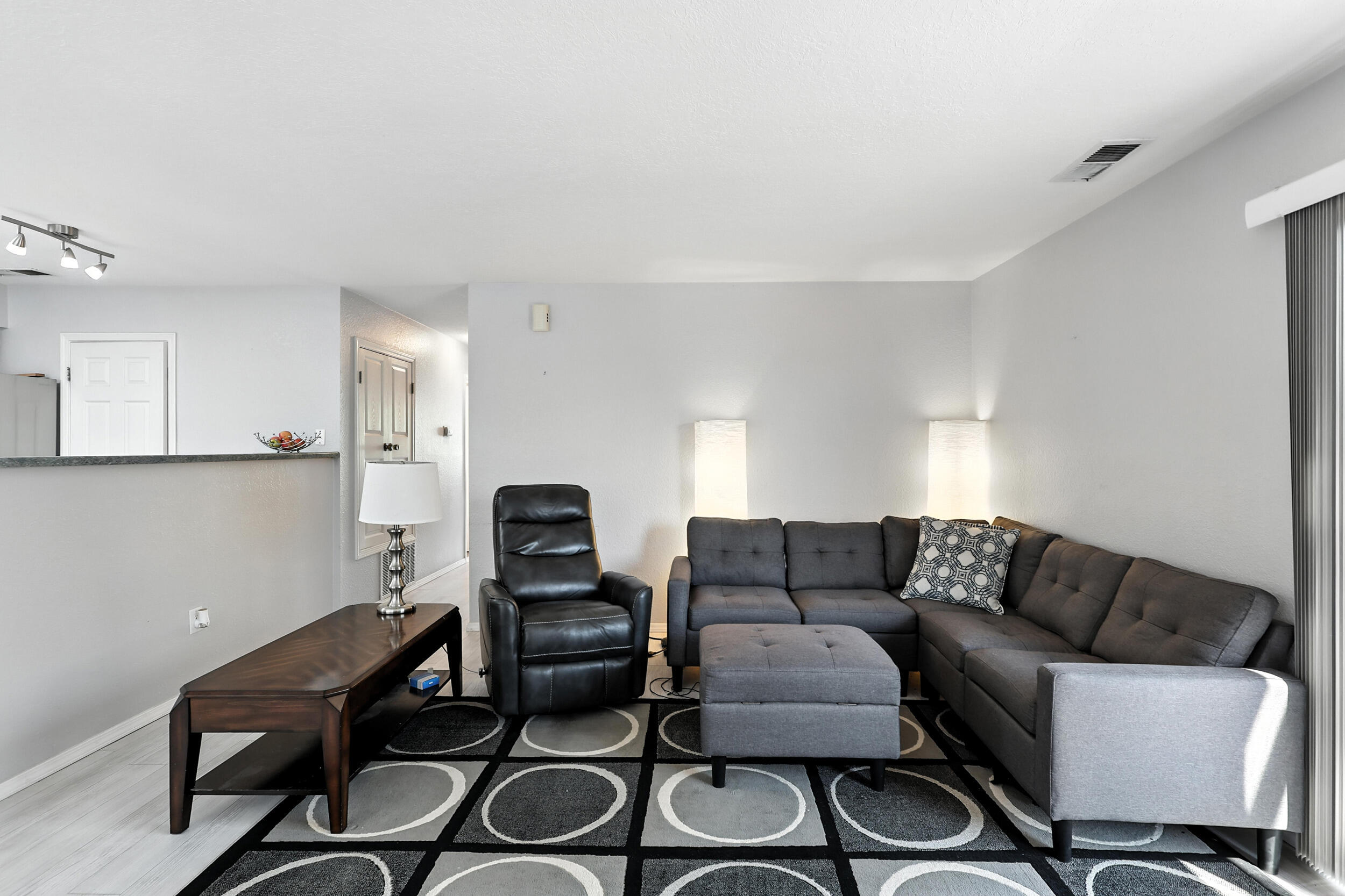 4801 IRVING Boulevard NW 304