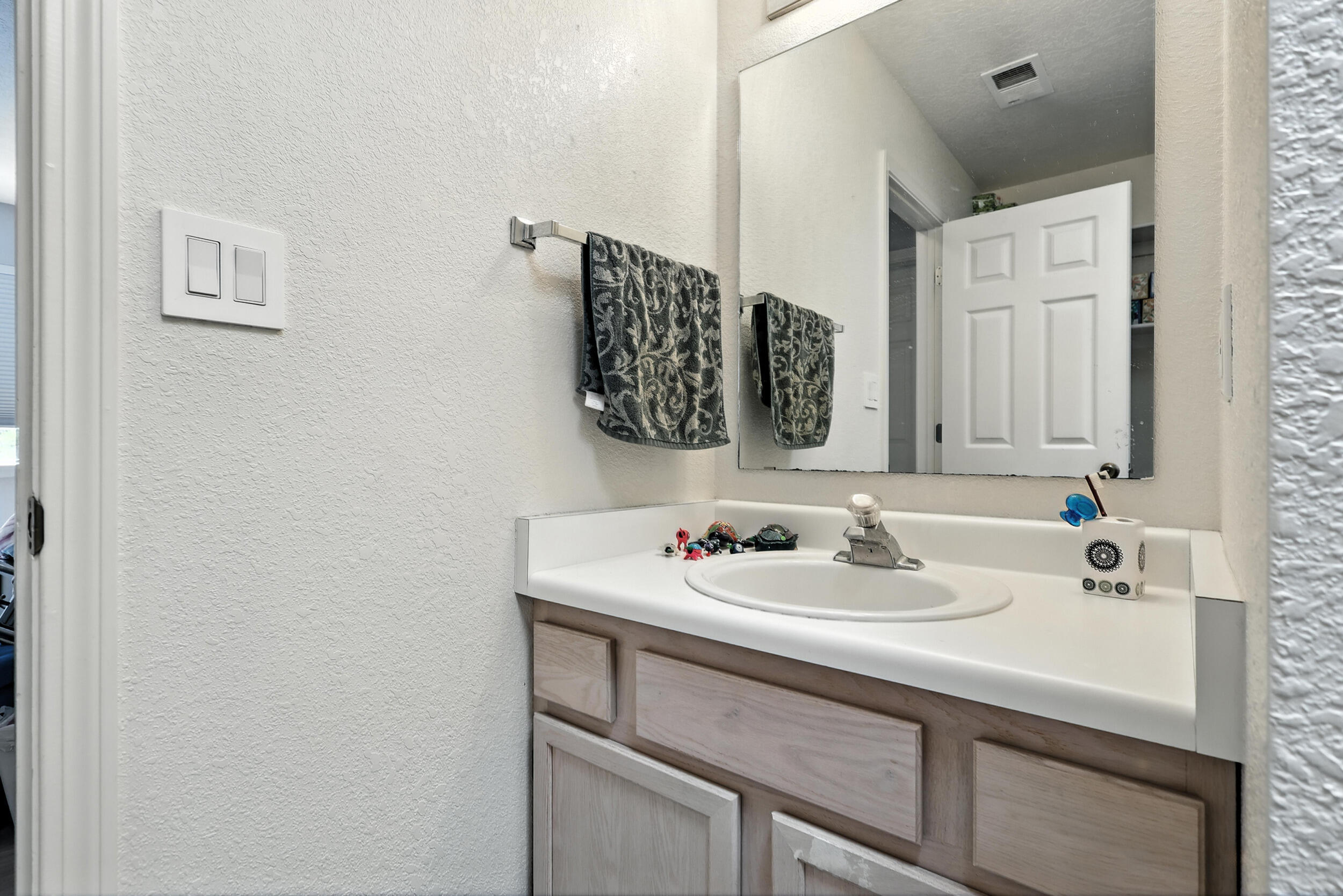 4801 IRVING Boulevard NW 304