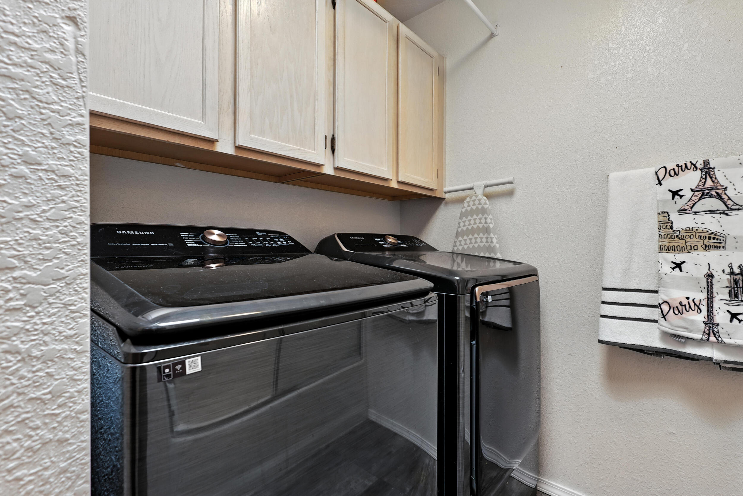 4801 IRVING Boulevard NW 304