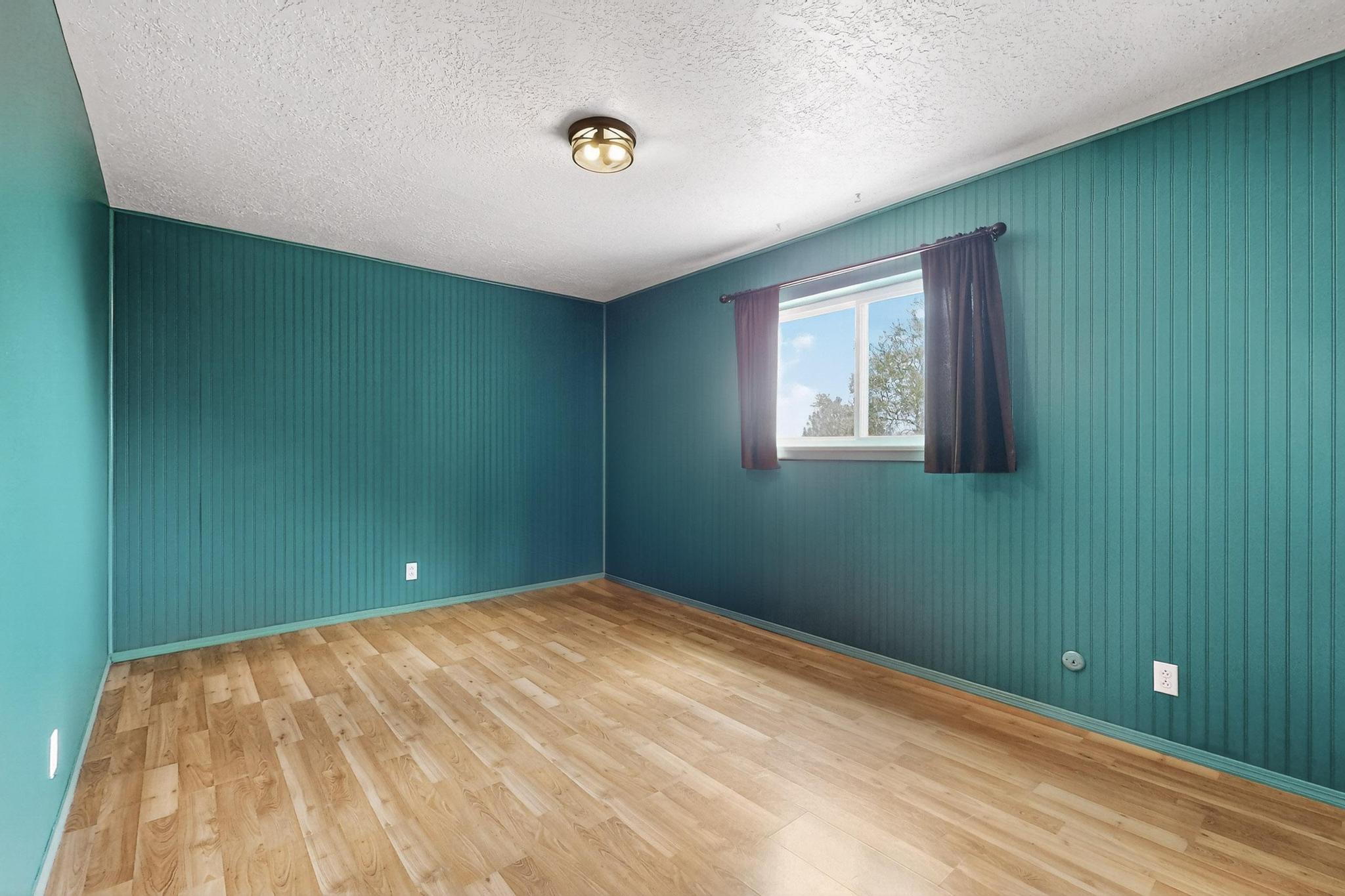 3904 GENERAL BRADLEY Street NE