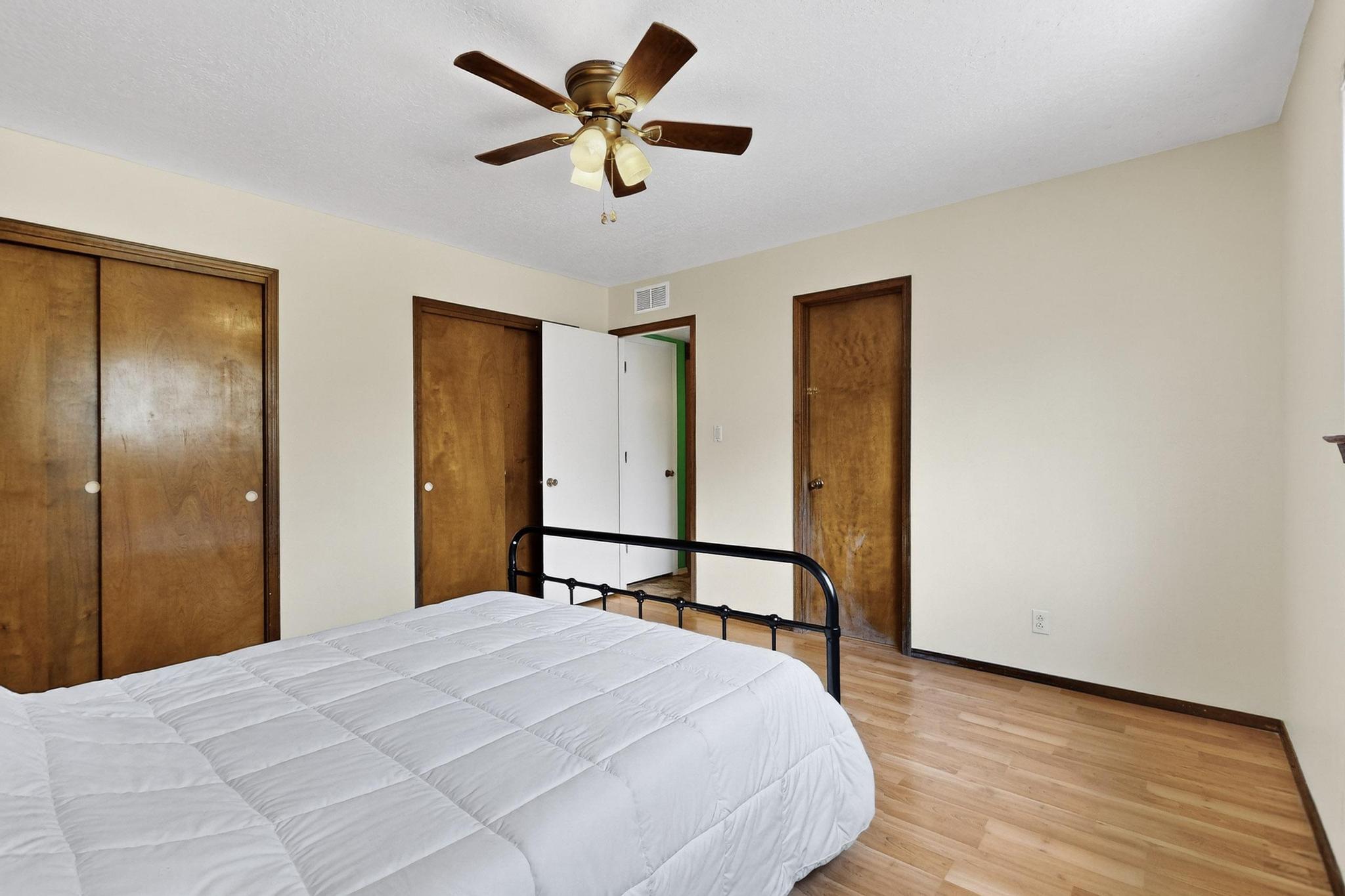 3904 GENERAL BRADLEY Street NE