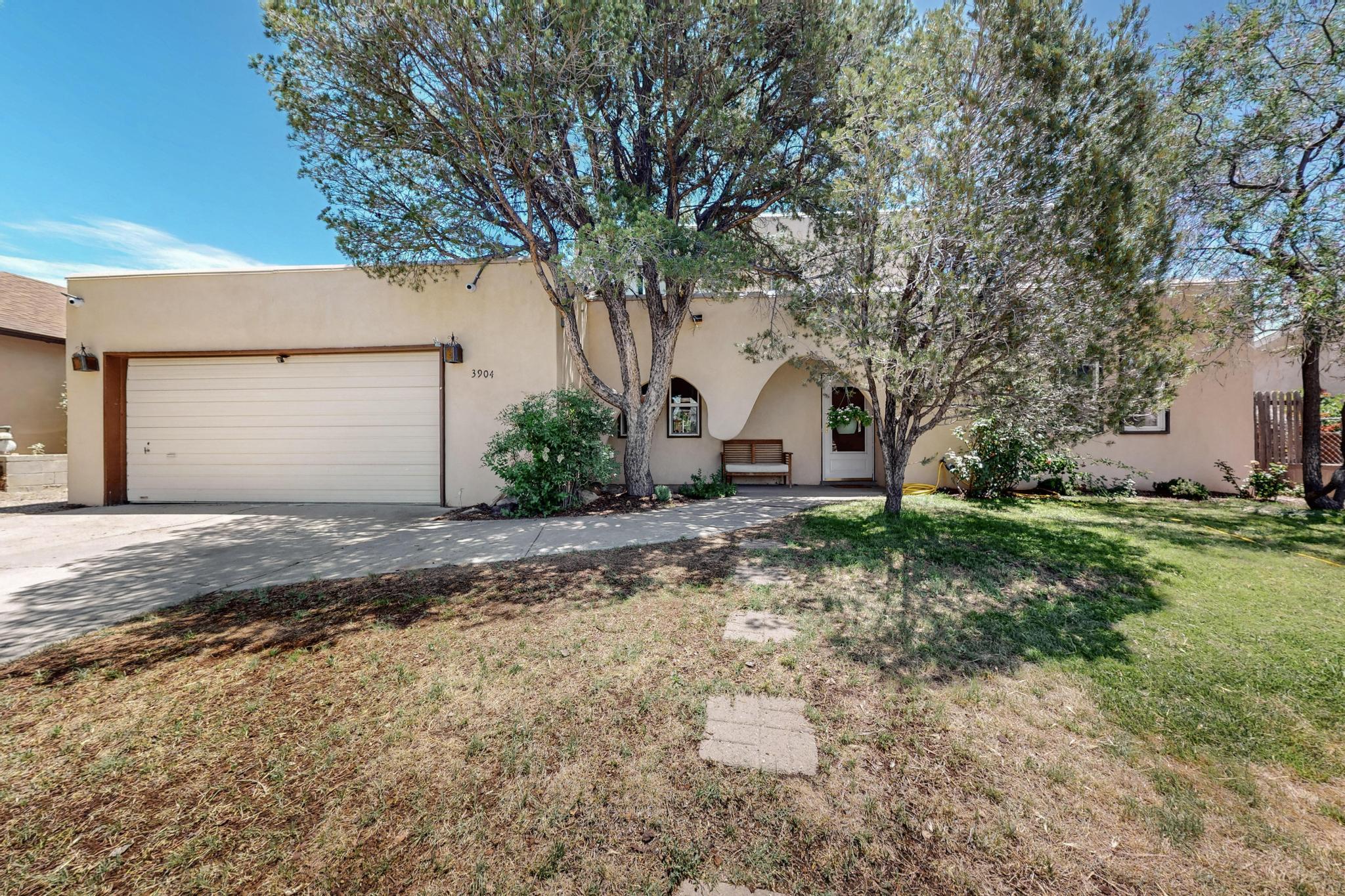 3904 GENERAL BRADLEY Street NE