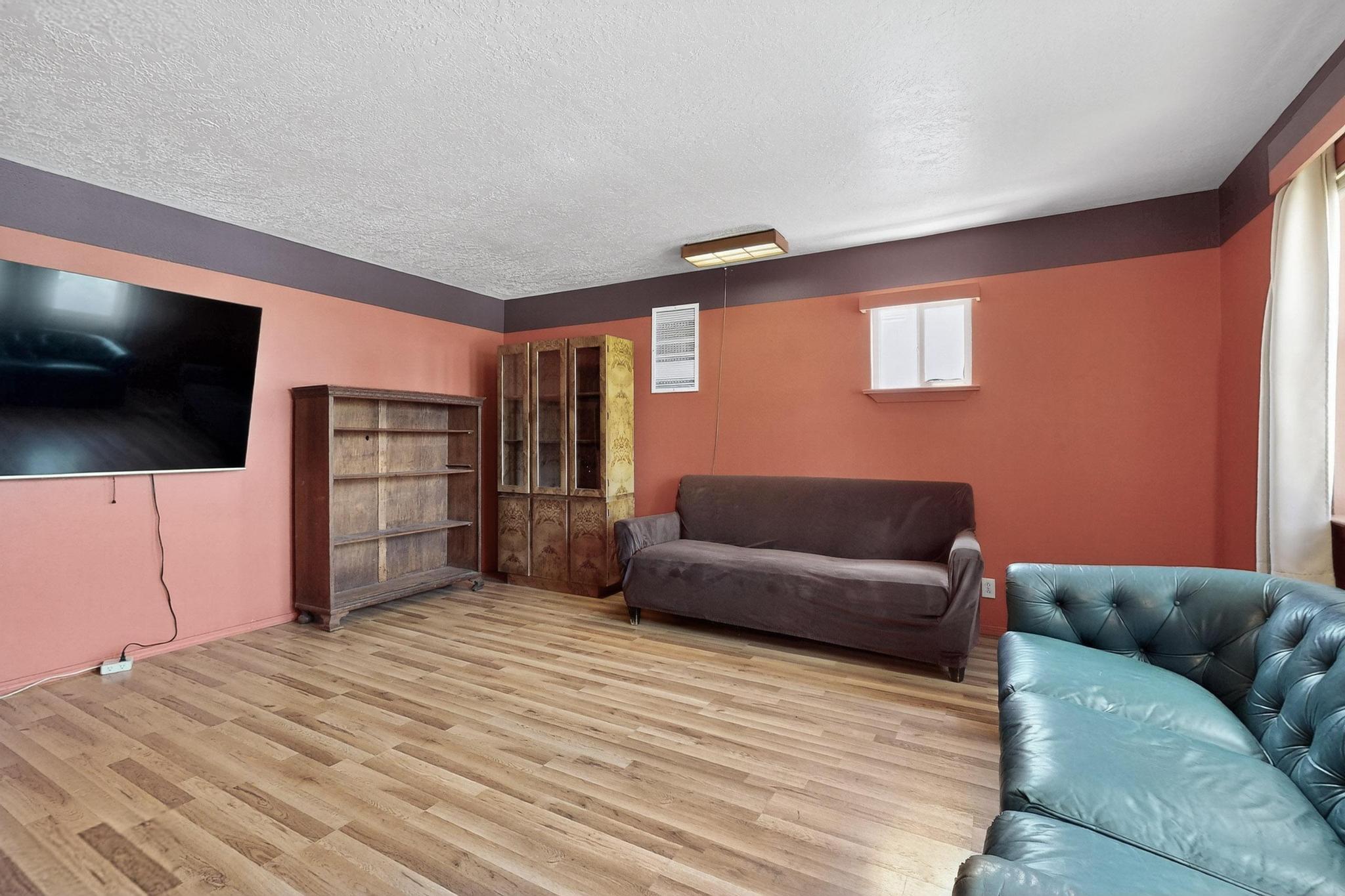 3904 GENERAL BRADLEY Street NE