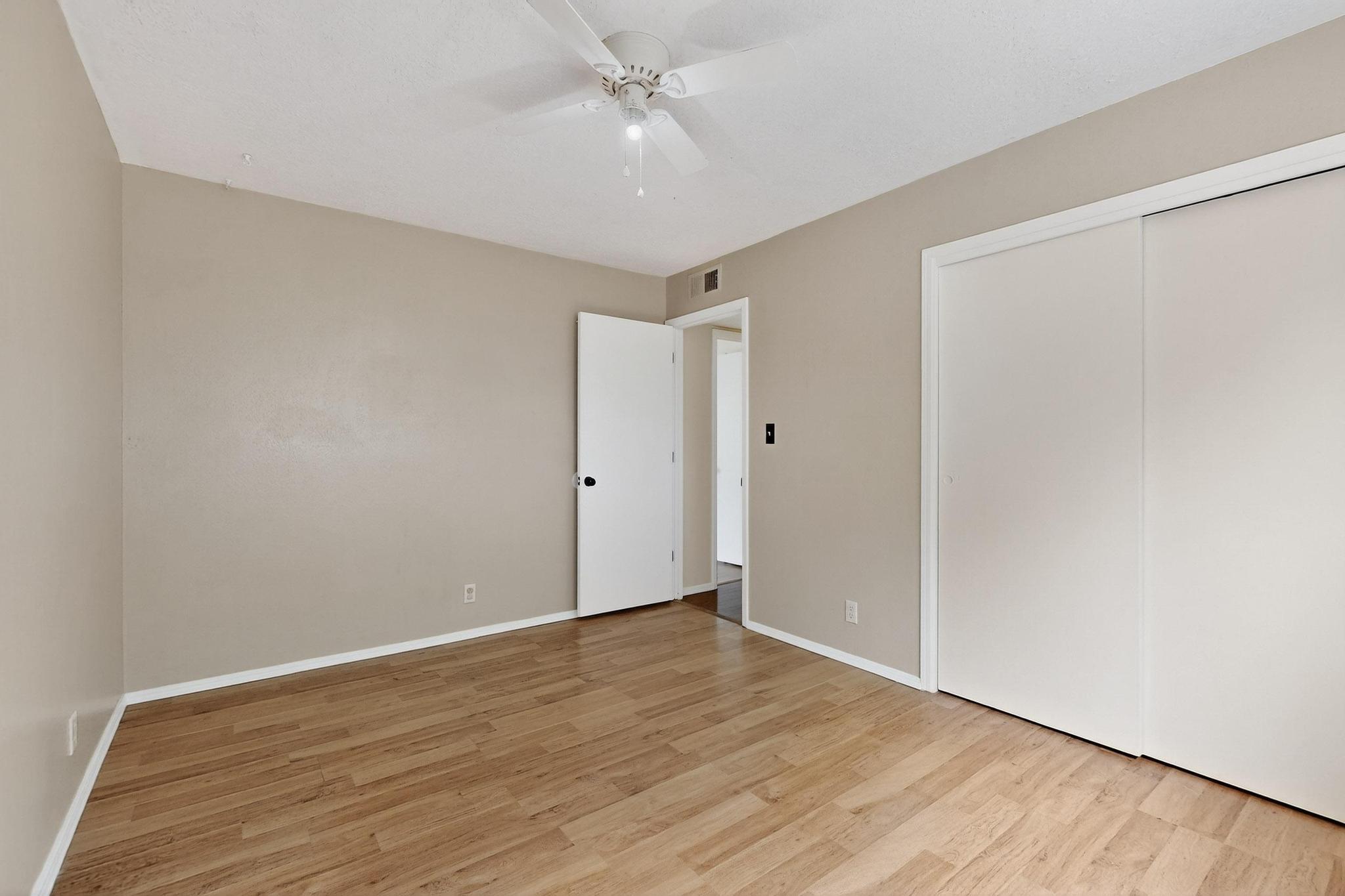 3904 GENERAL BRADLEY Street NE