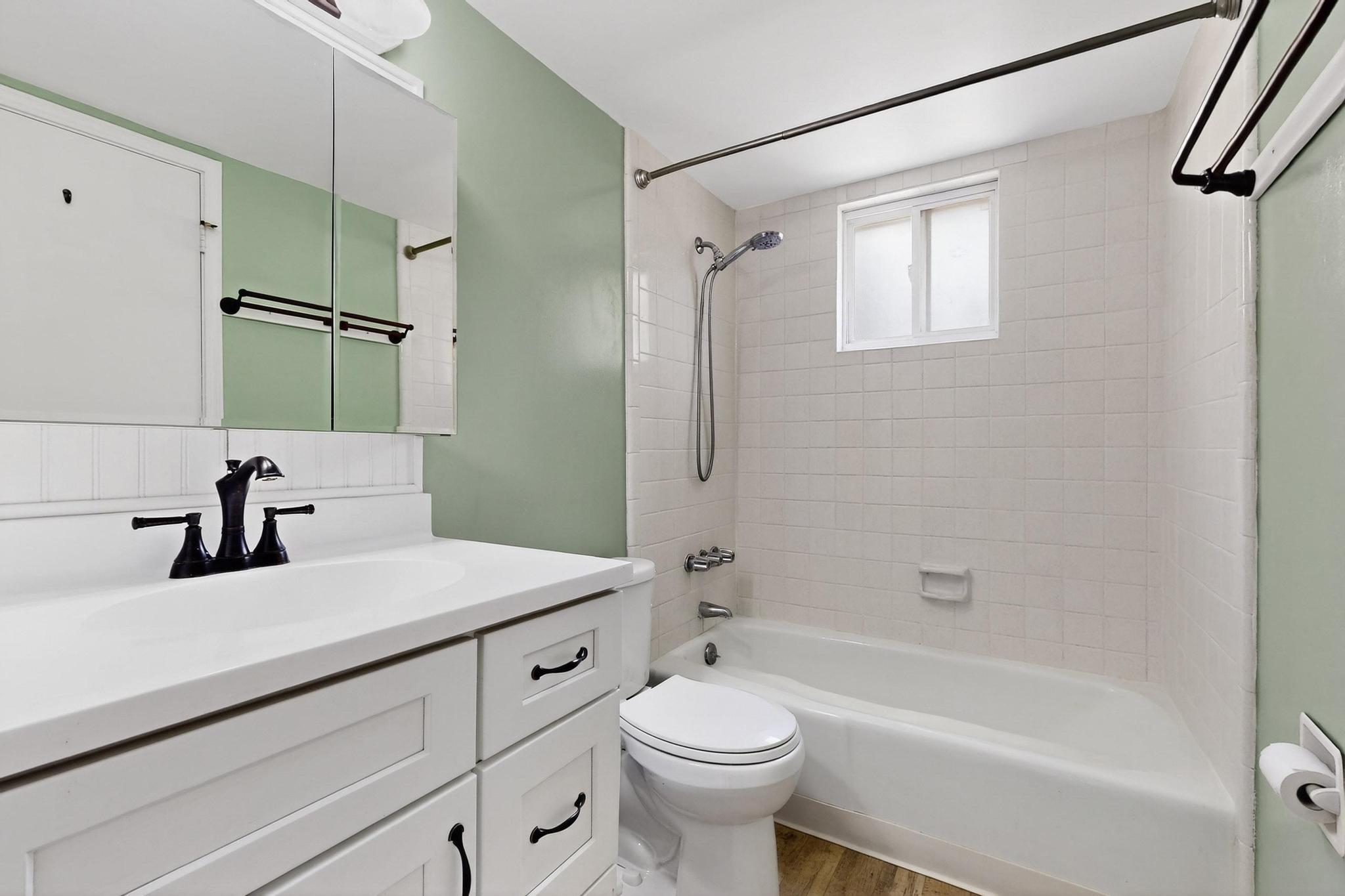 3904 GENERAL BRADLEY Street NE