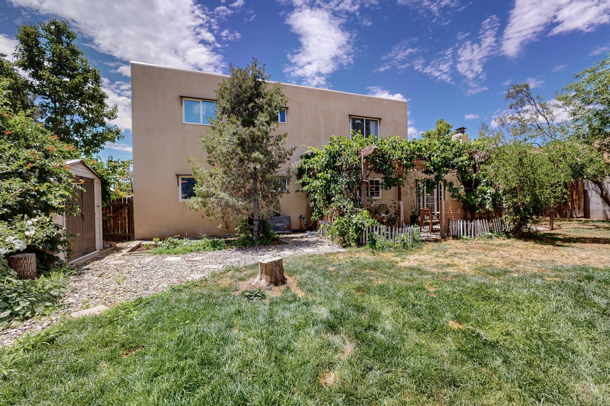 3904 GENERAL BRADLEY Street NE