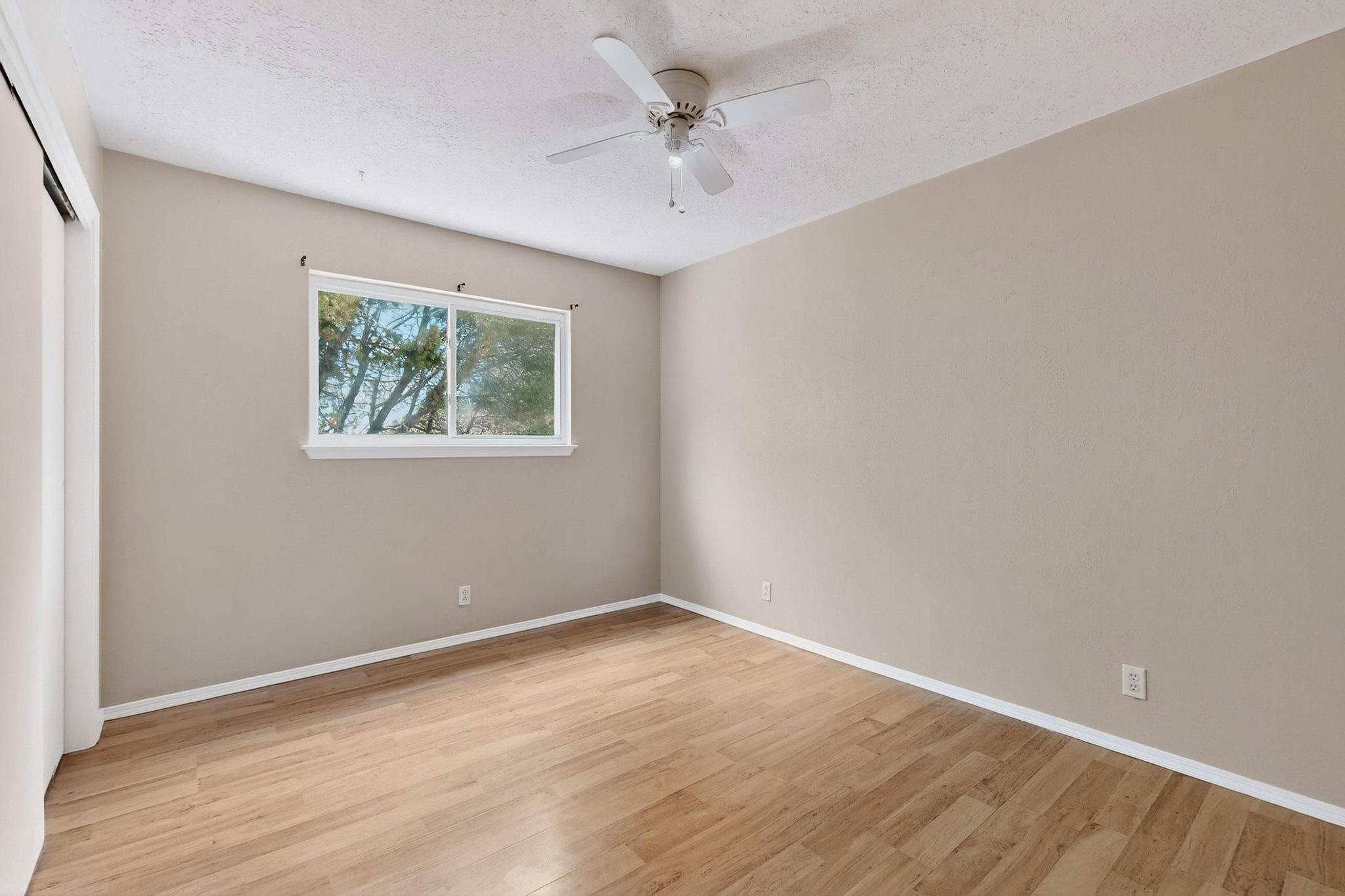 3904 GENERAL BRADLEY Street NE