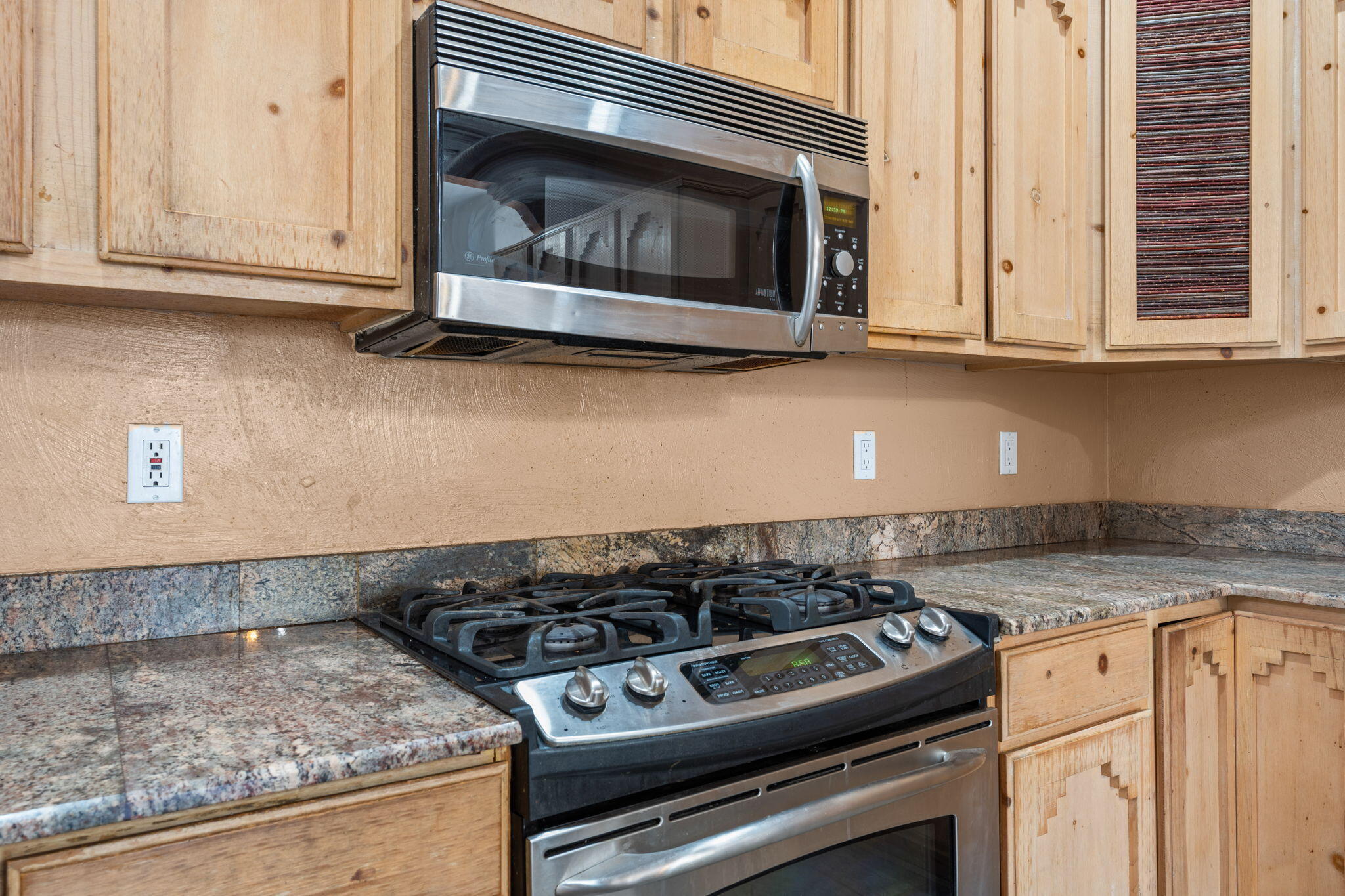 10612 DOVER Street NW