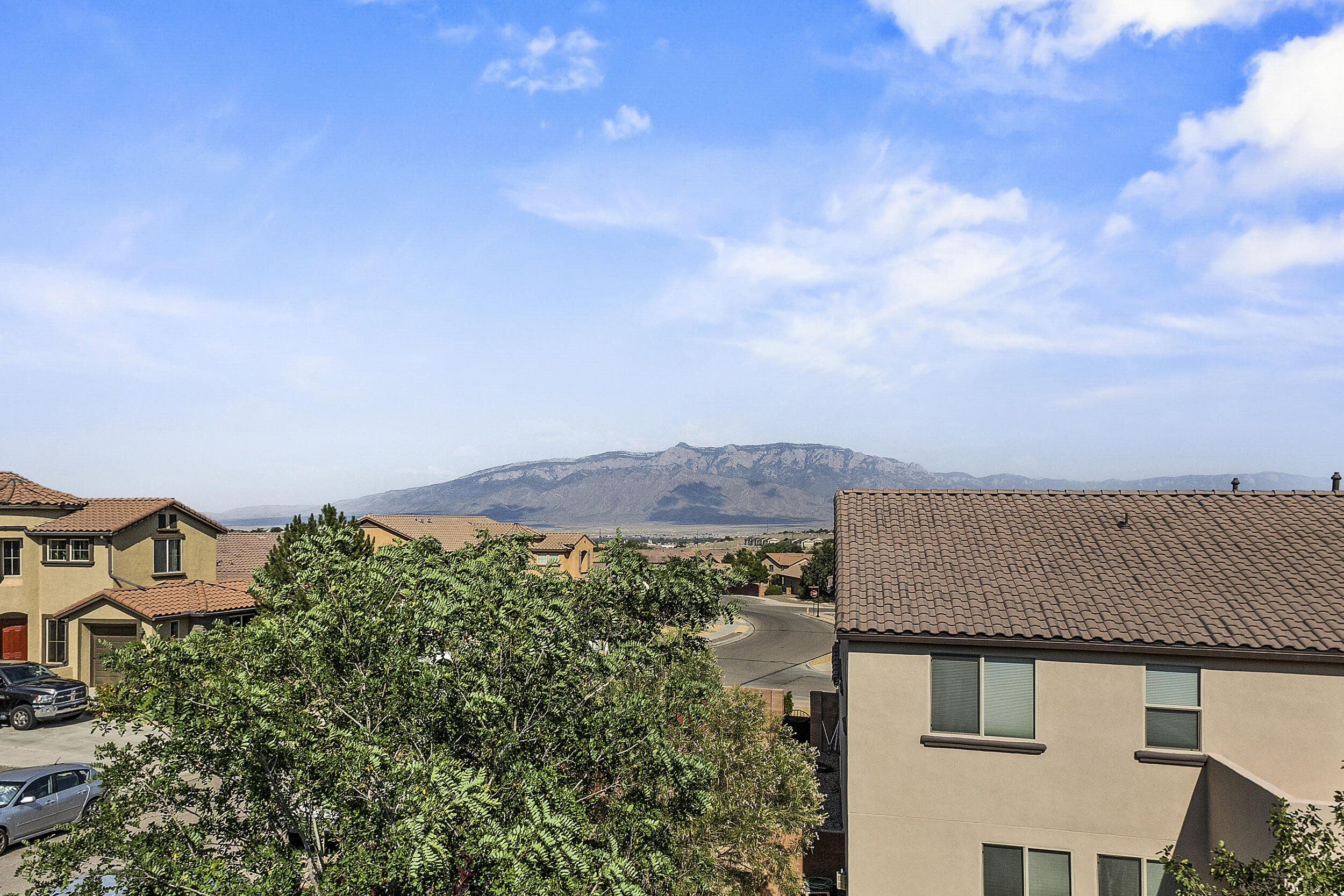 44 LOS BALCONES Place NE