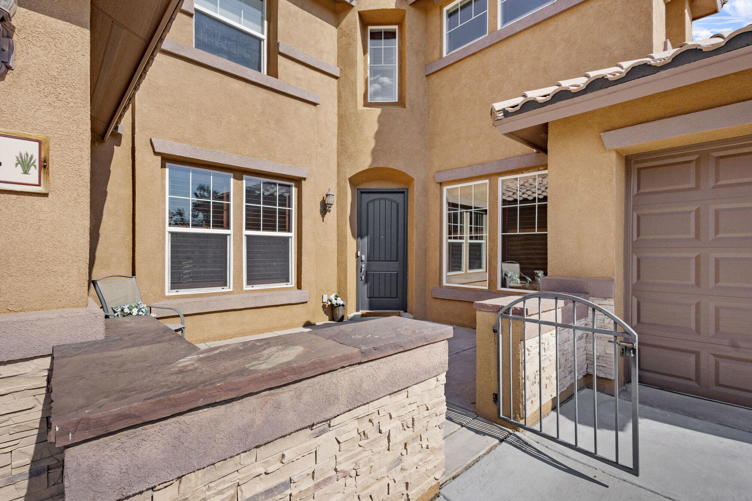 44 LOS BALCONES Place NE