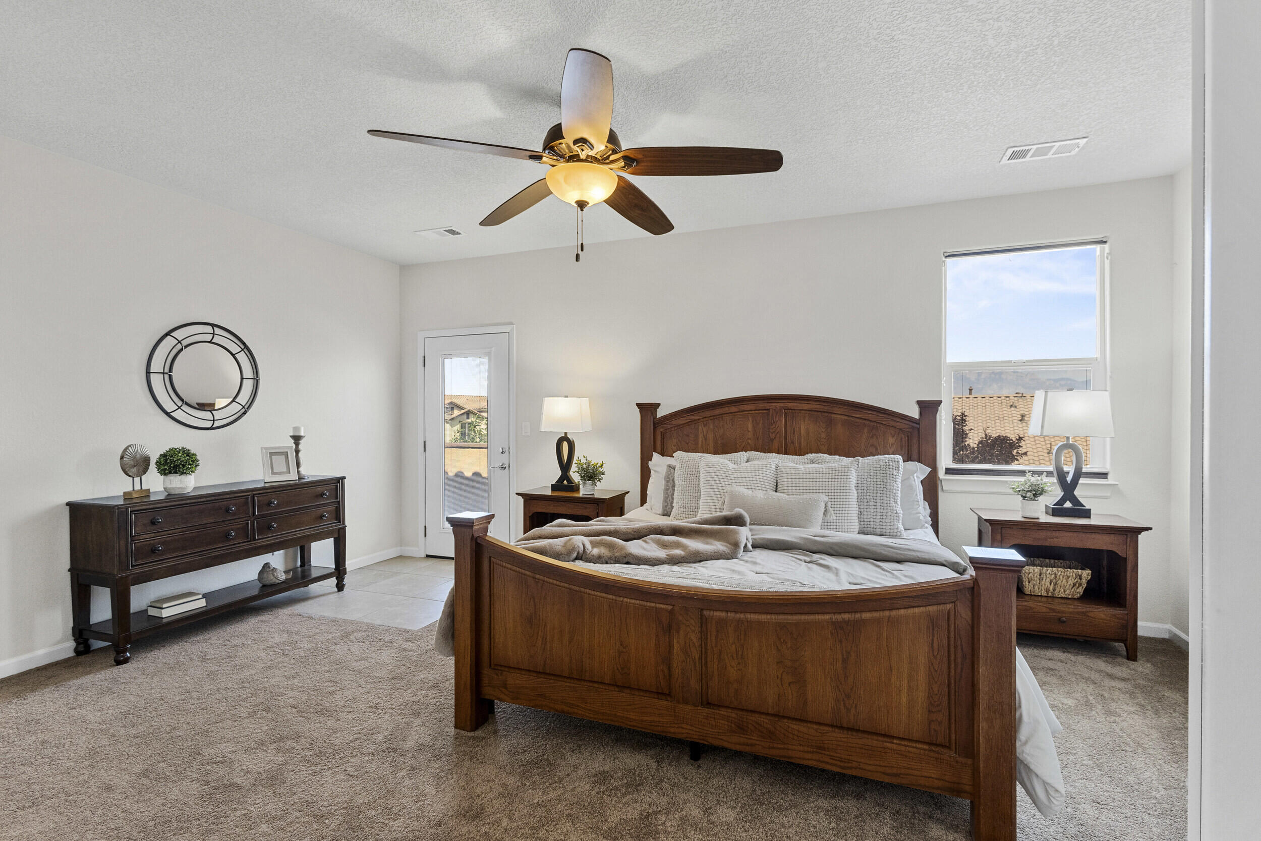 44 LOS BALCONES Place NE