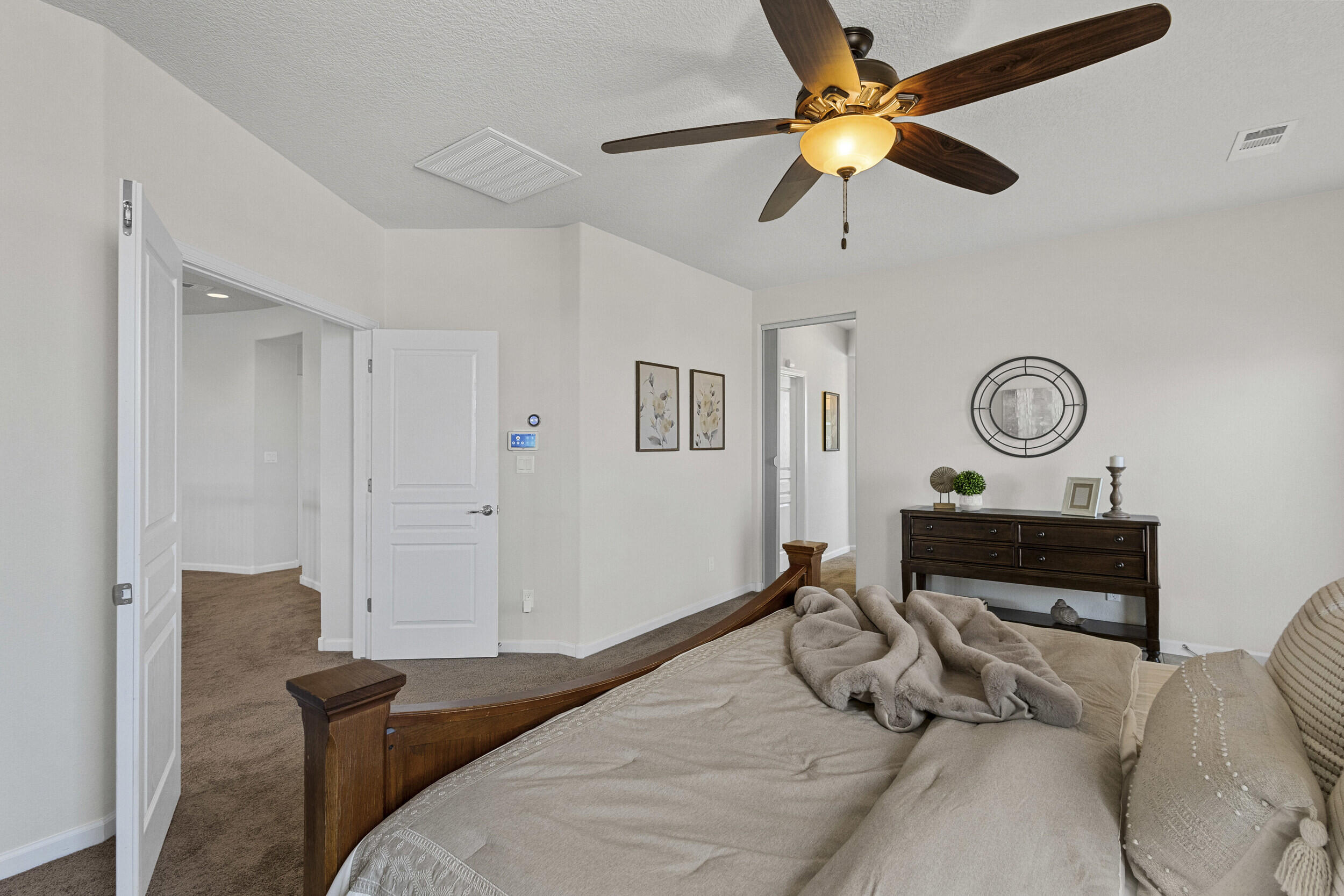 44 LOS BALCONES Place NE