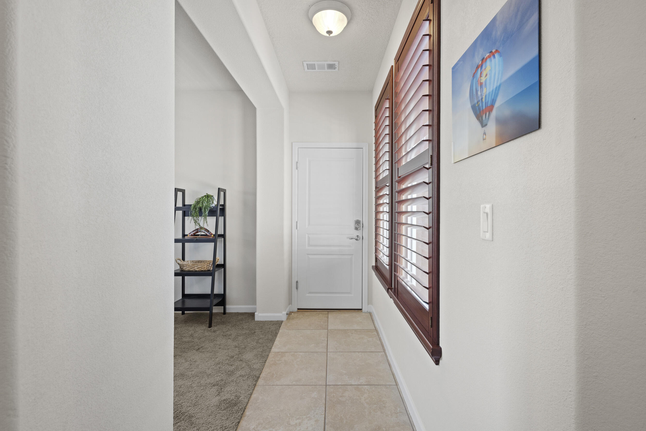 44 LOS BALCONES Place NE