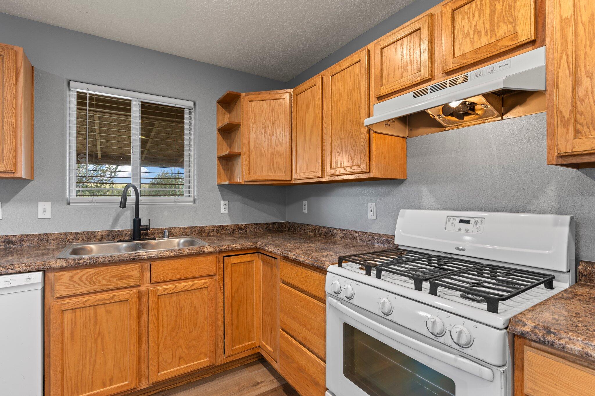 122 JESSE JAMES Road