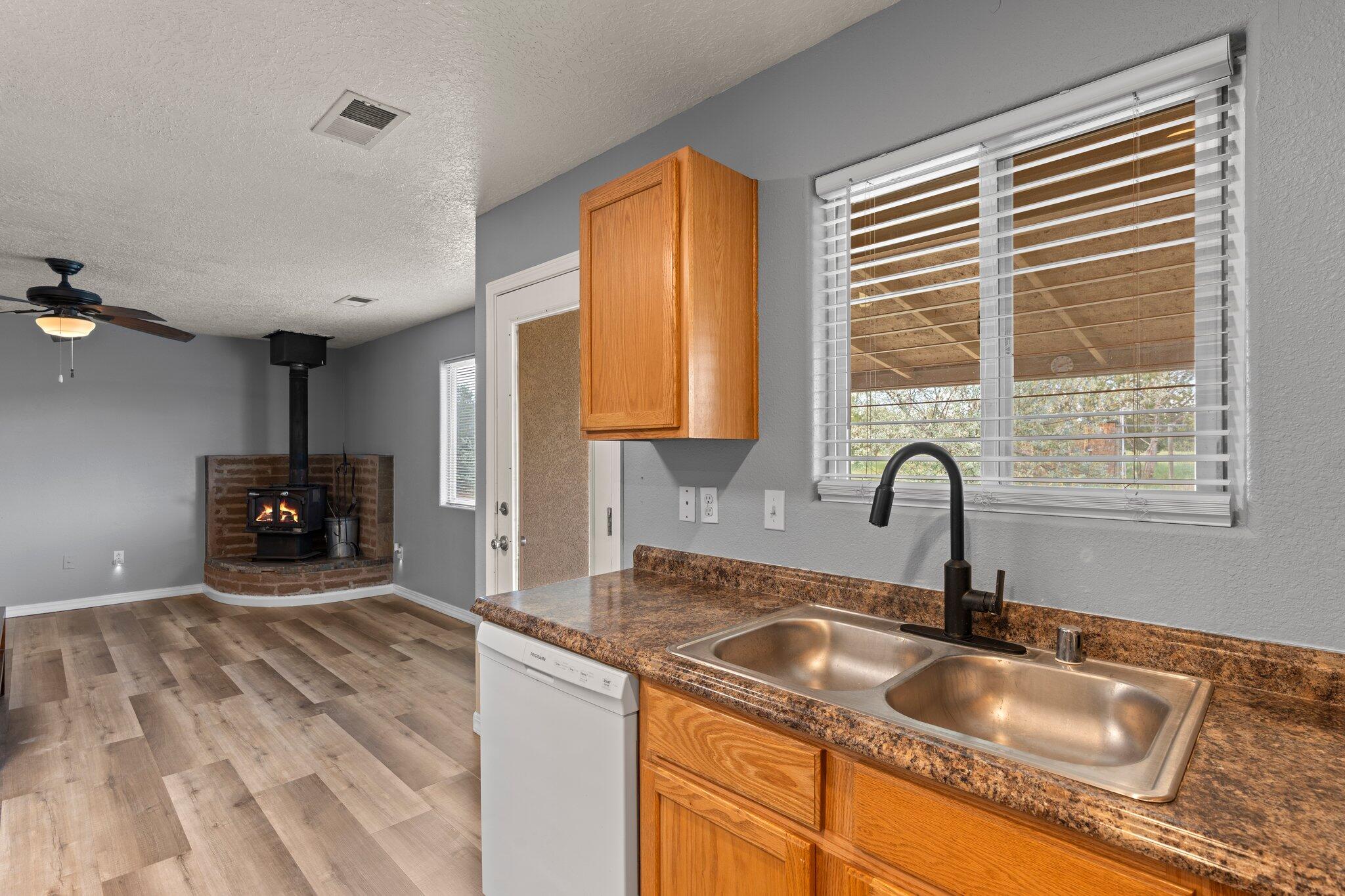 122 JESSE JAMES Road