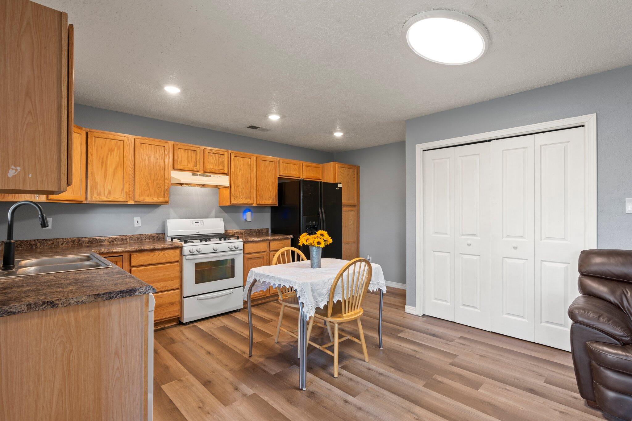 122 JESSE JAMES Road