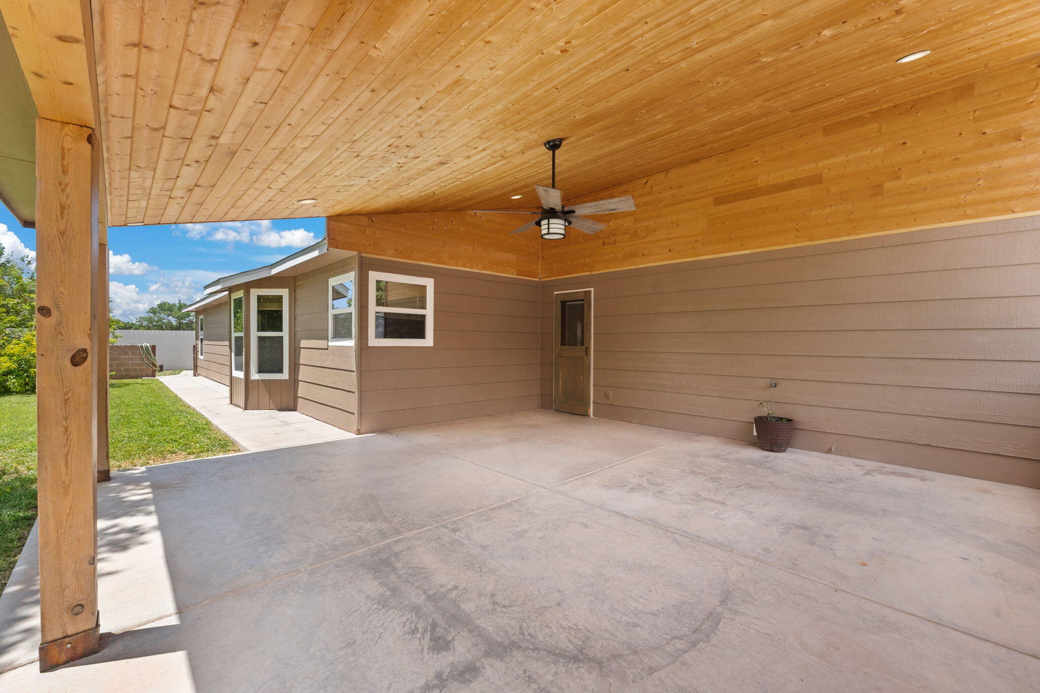 36 PALOMAS Road
