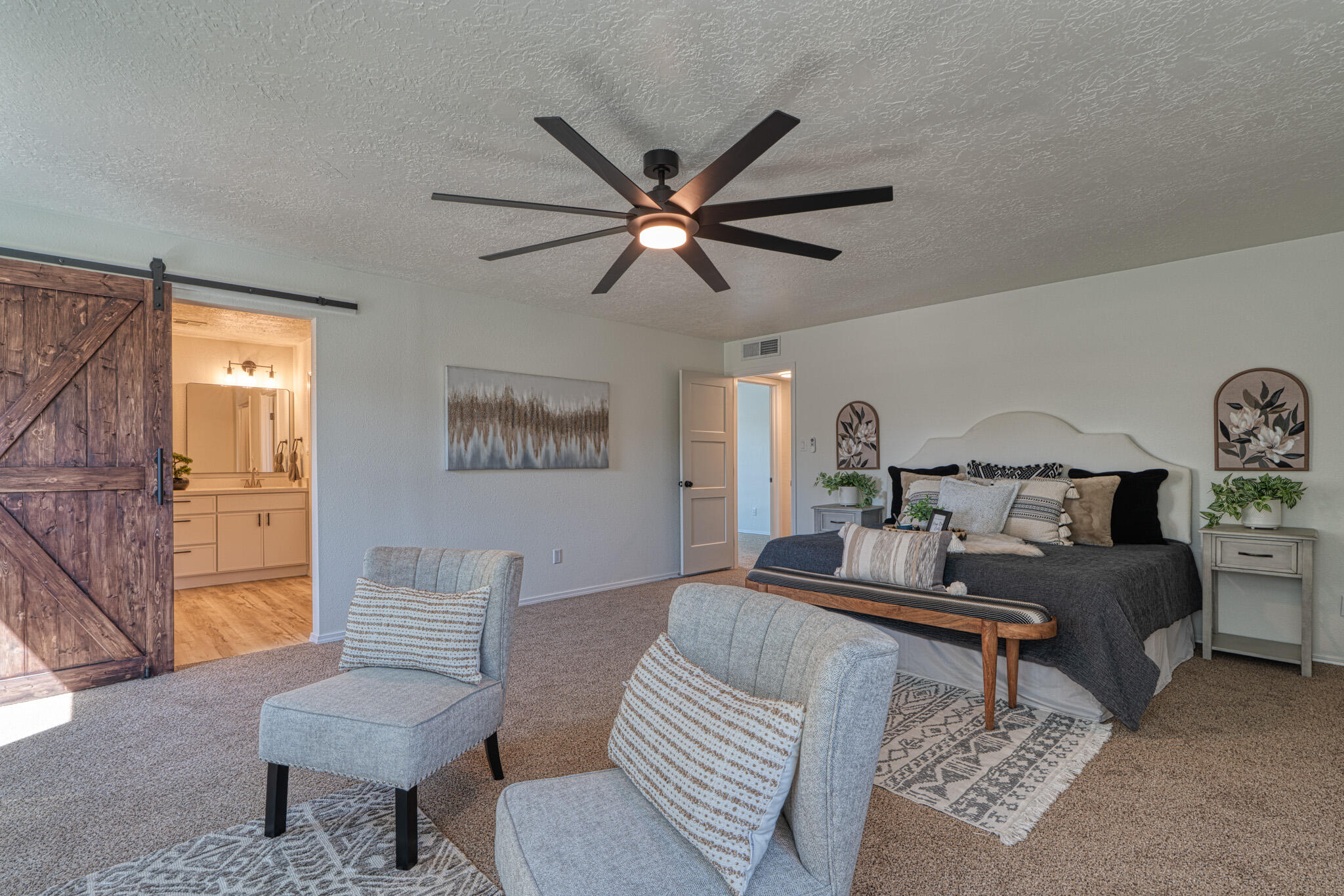 12704 EASTRIDGE Place NE