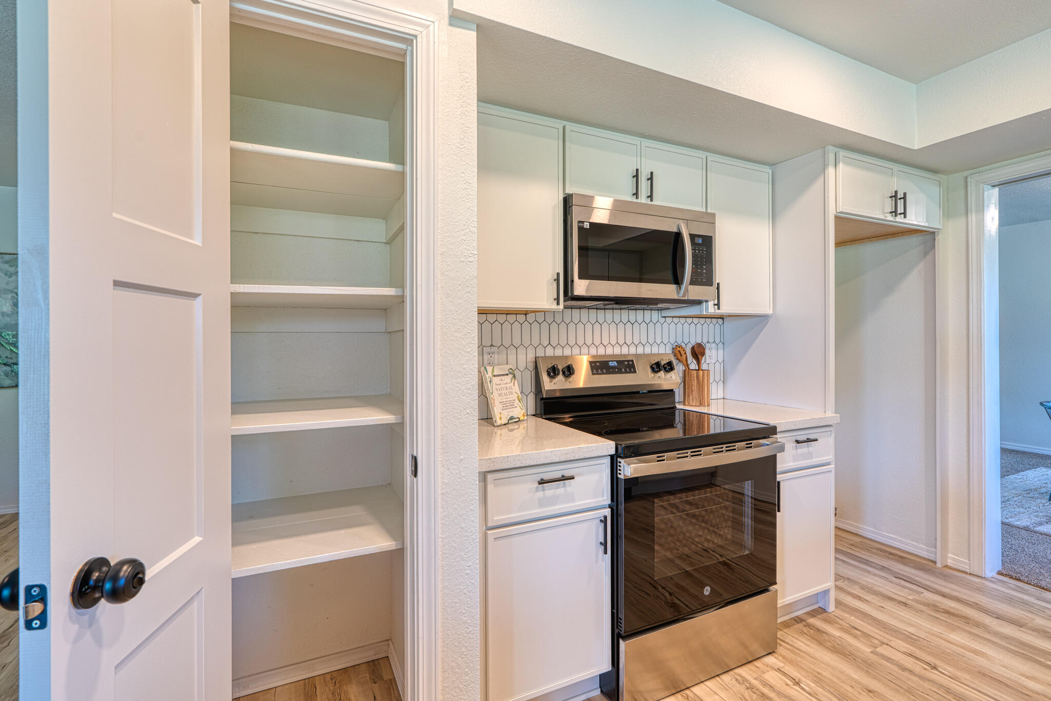 12704 EASTRIDGE Place NE