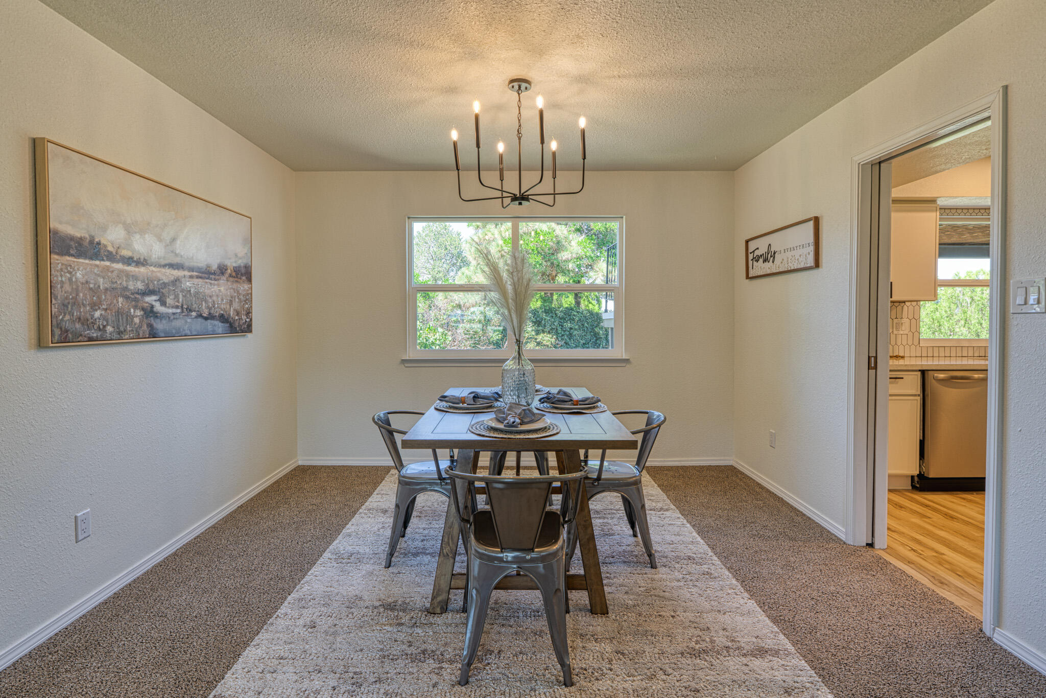 12704 EASTRIDGE Place NE