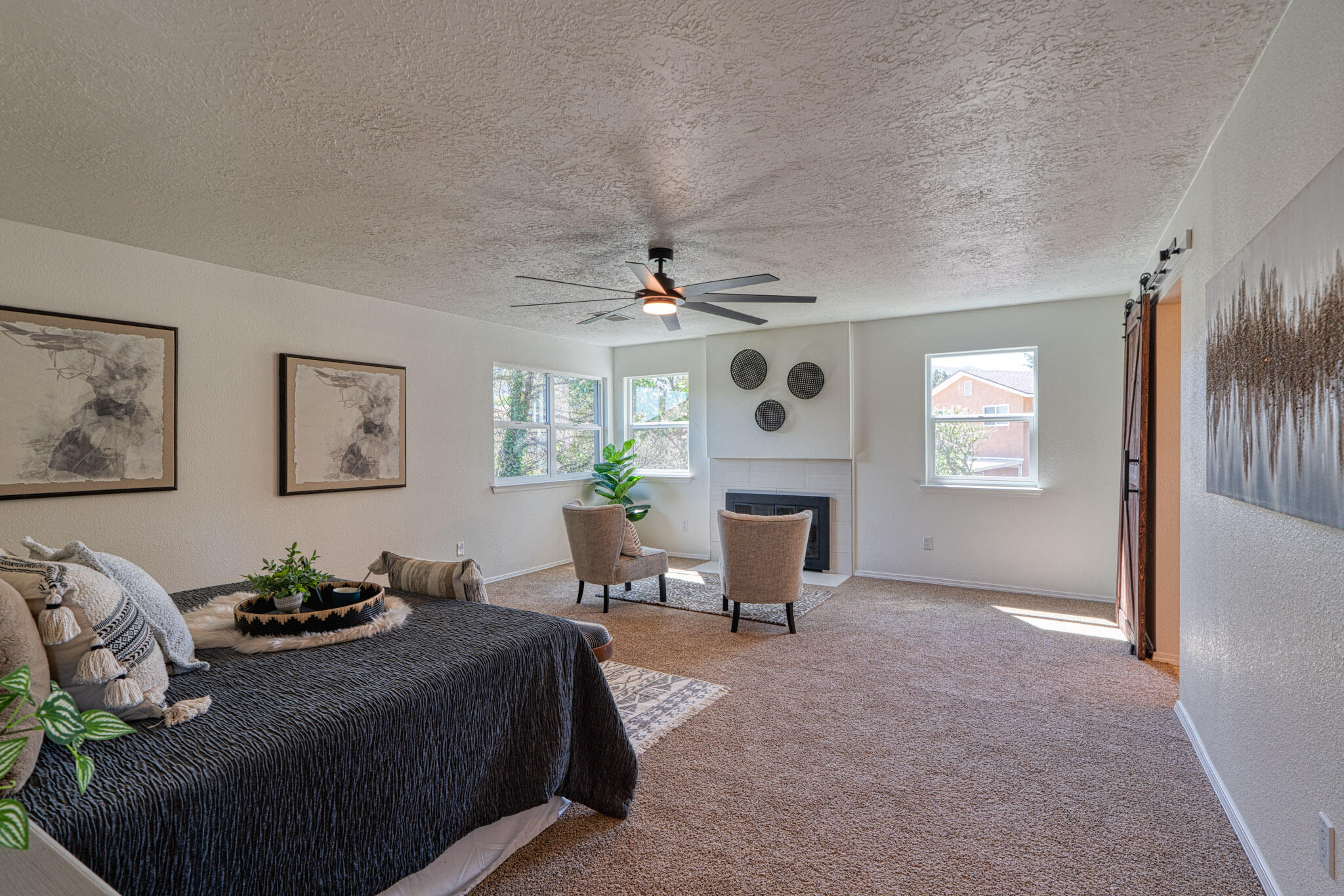 12704 EASTRIDGE Place NE