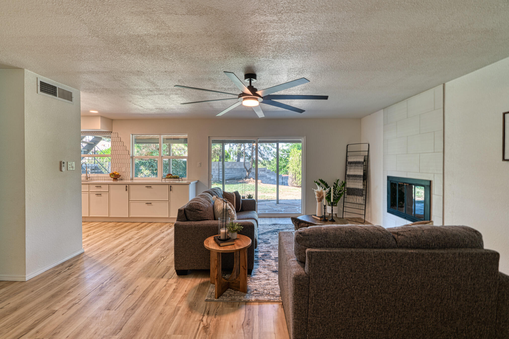 12704 EASTRIDGE Place NE