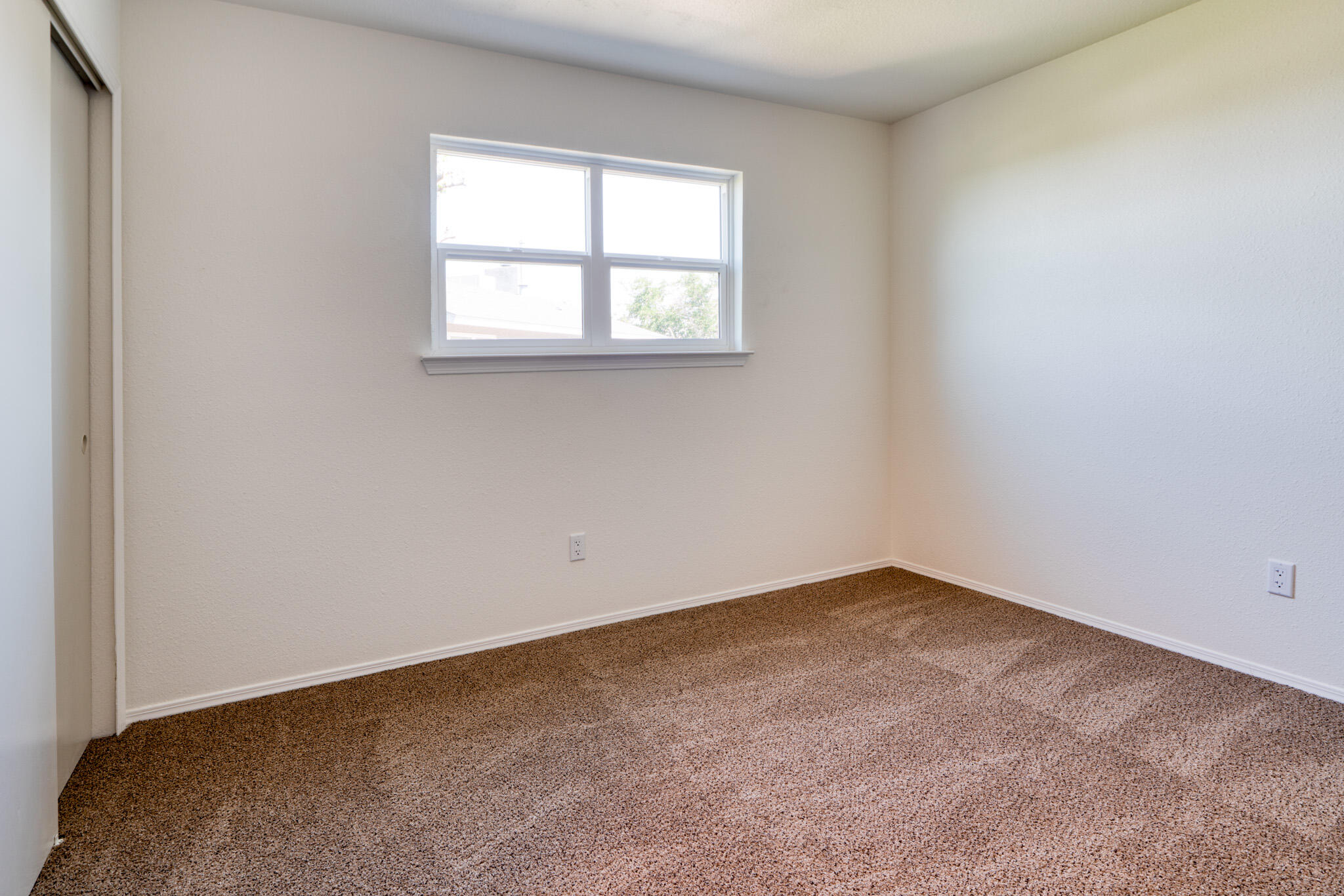 12704 EASTRIDGE Place NE