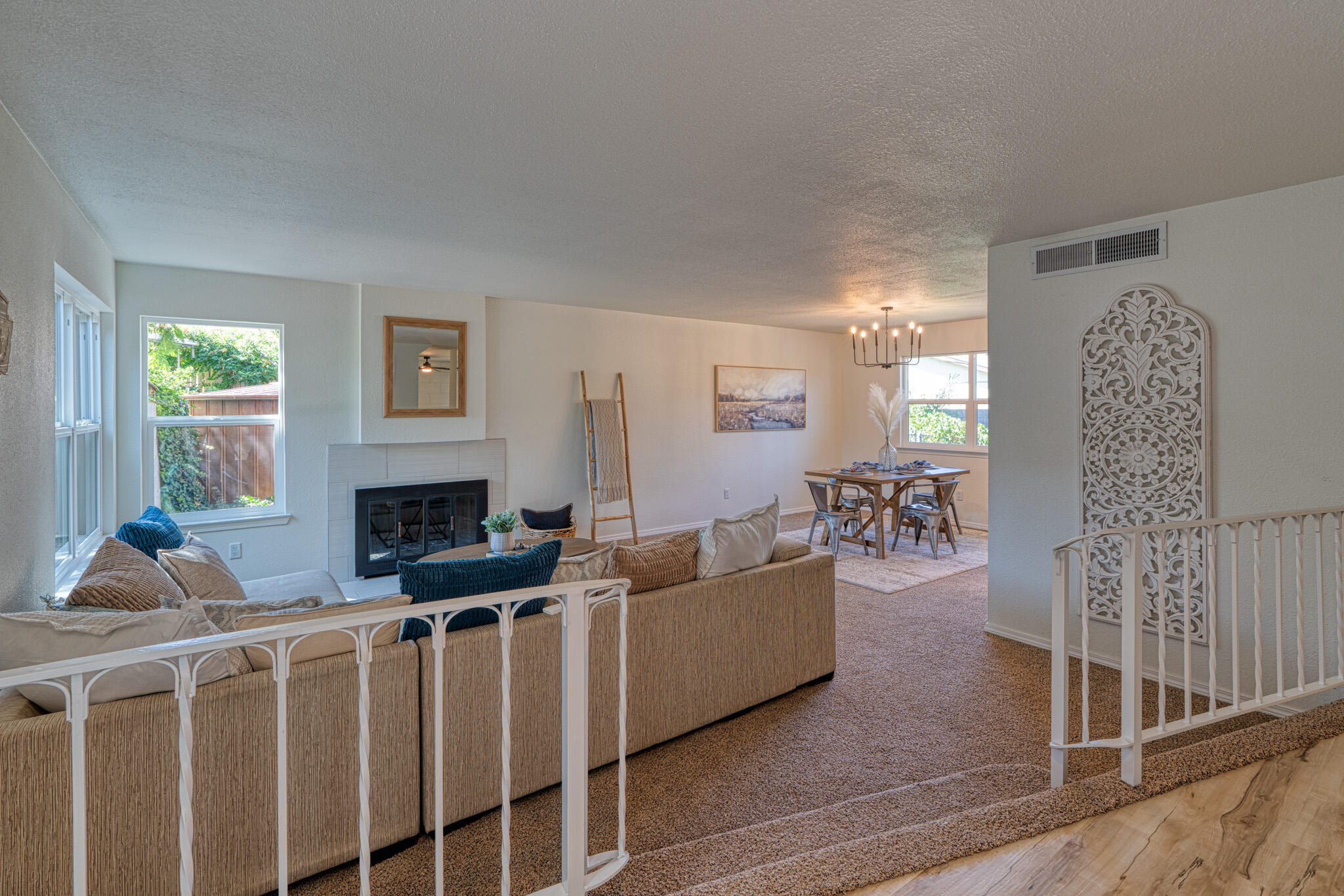 12704 EASTRIDGE Place NE