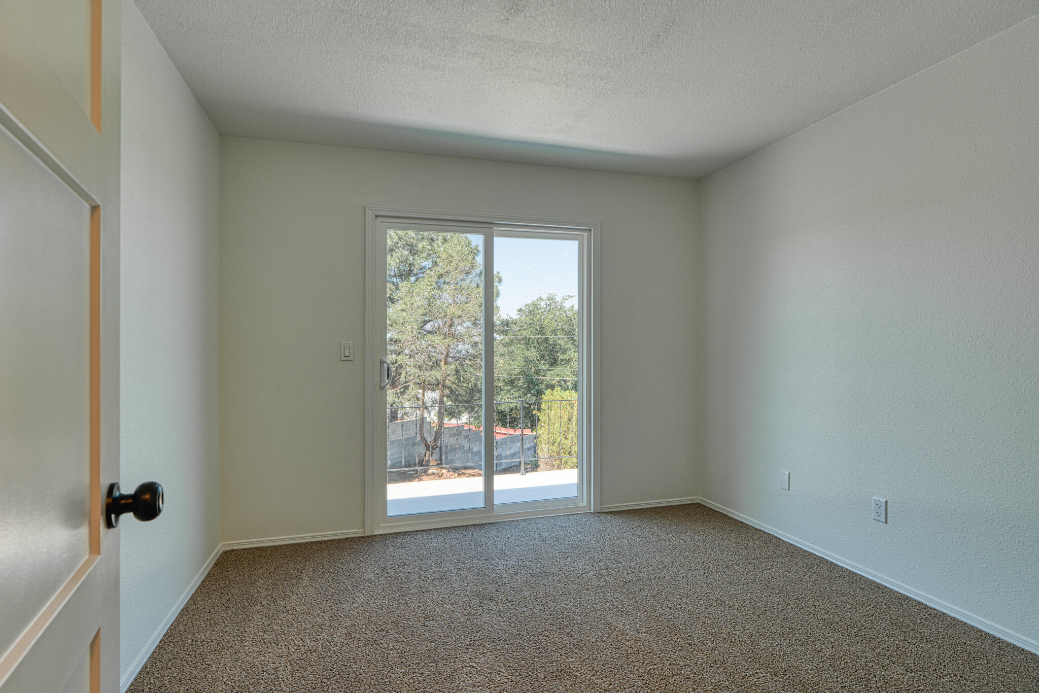 12704 EASTRIDGE Place NE